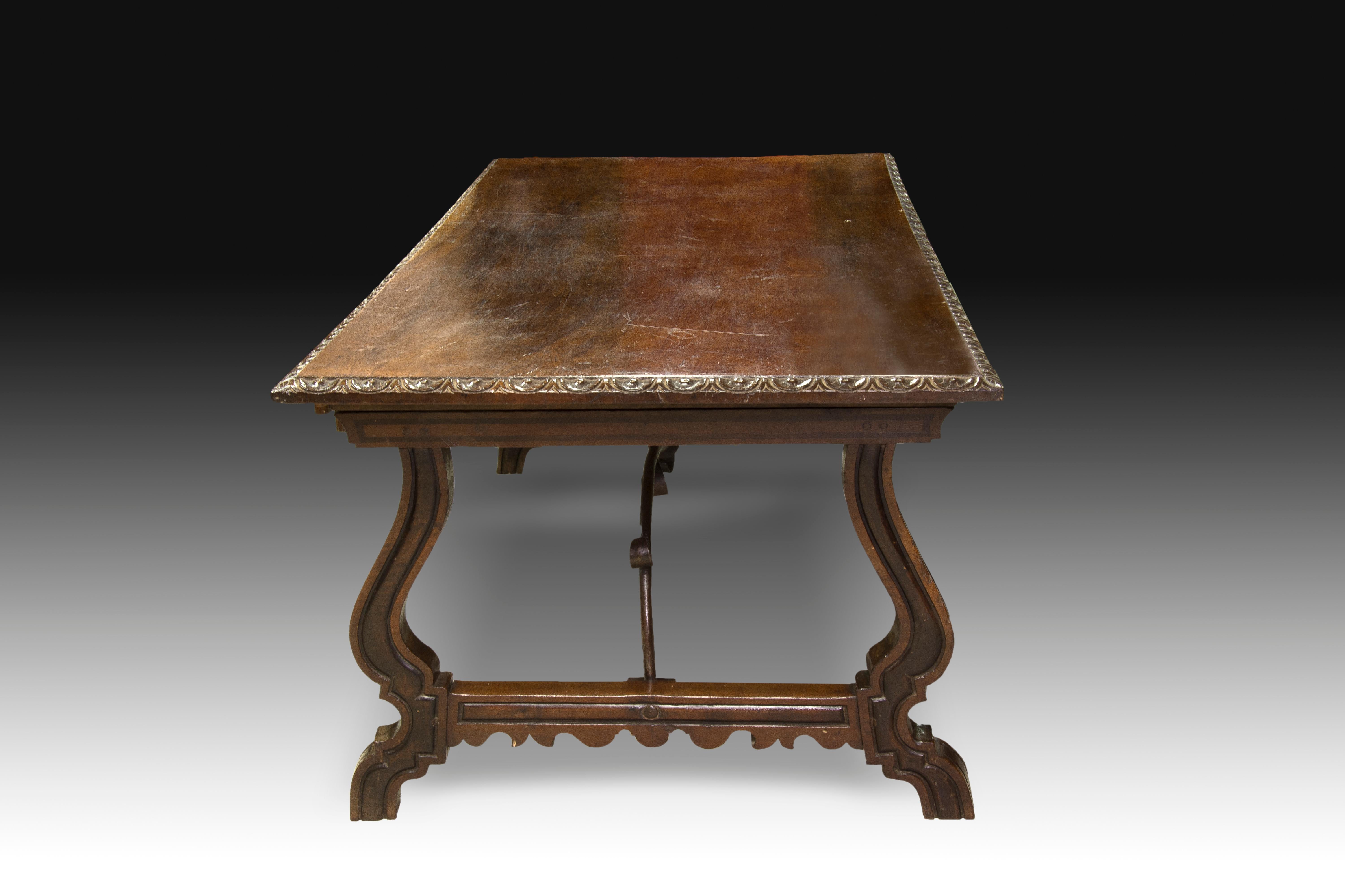Néoclassique Table, bois, fermoirs en fer, Espagne, 18ème siècle en vente