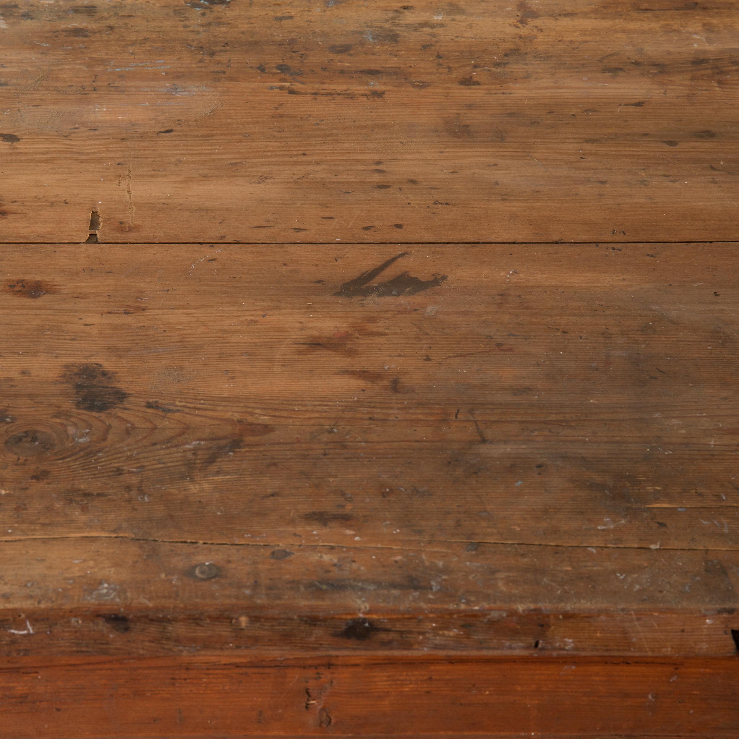 Table Work Table Swedish Rustic 18th Century Red Brown Sweden In Good Condition In New York, NY