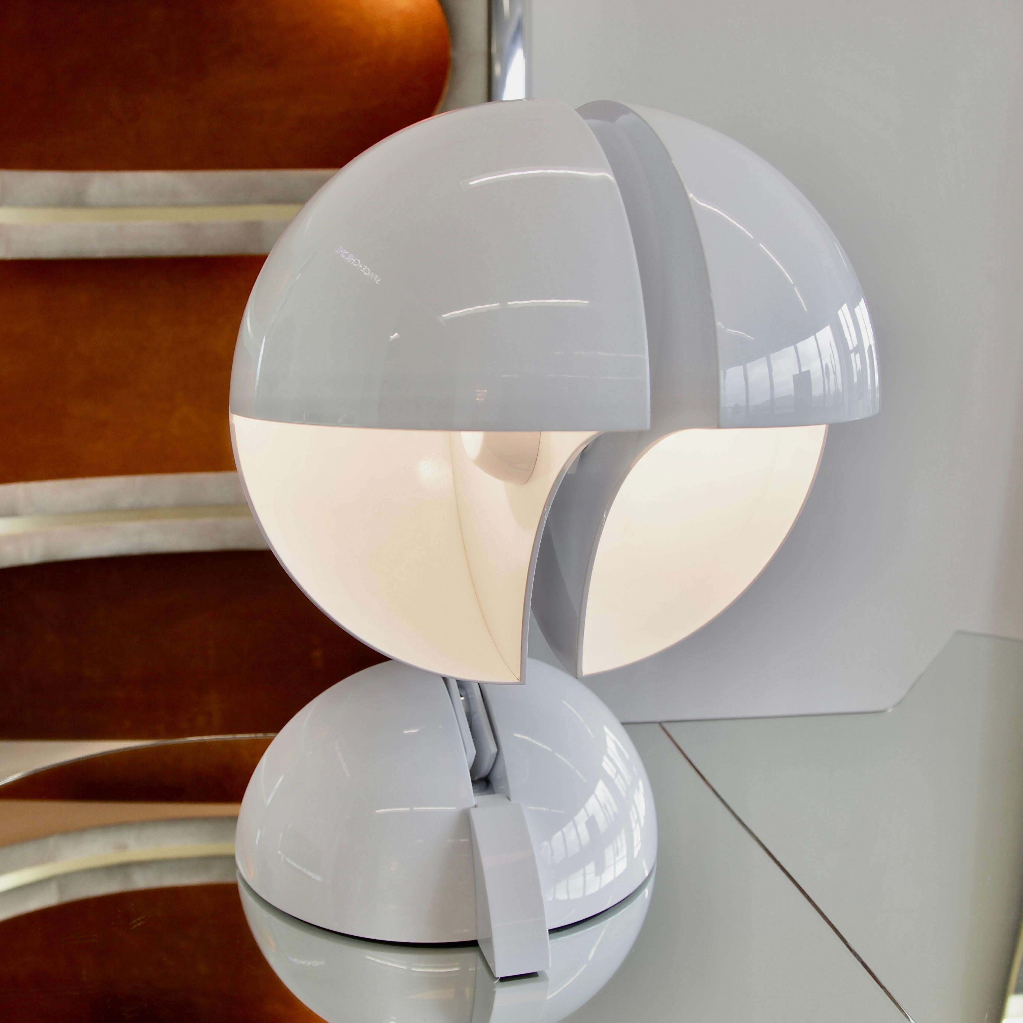 Moderne Lampe de Table 'RUSPA' de Gae AULENTI en vente