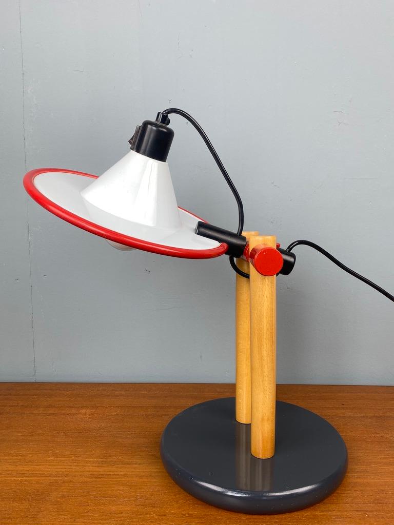 Metal Tablelamp 'Colorín' by Eduardo Albors for Lamsar - Memphis
