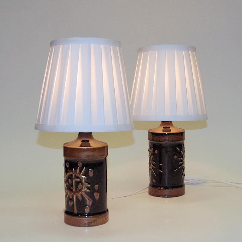 Scandinavian Modern Tablelamp pair Fibula in glazed ceramic by Carl Harry Stålhane, Sweden 1960s