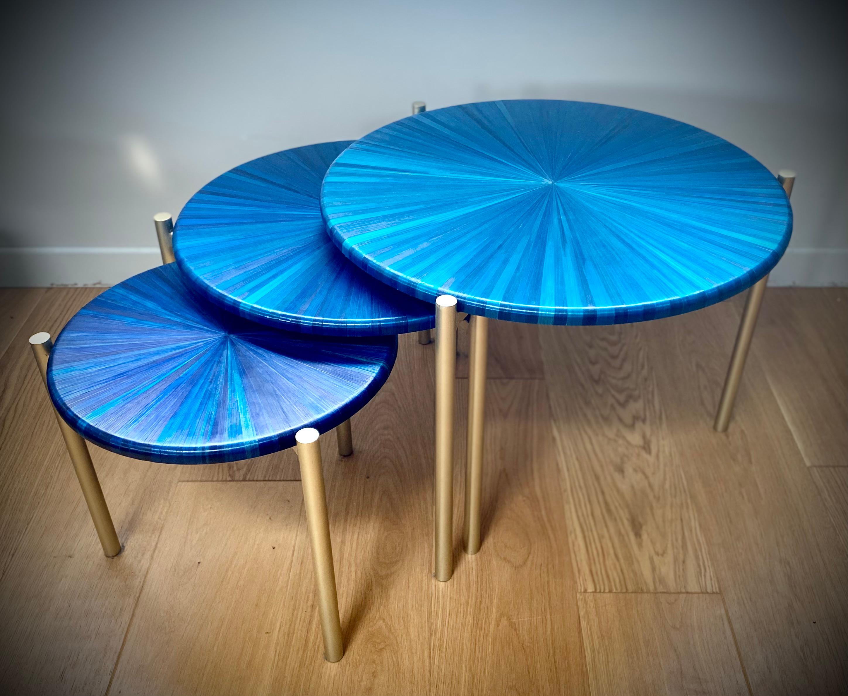 Tables gigognes Soleils bleus For Sale 1