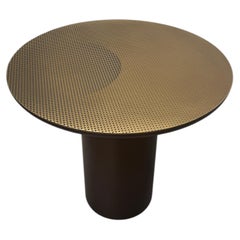 Tables, laiton sculptural, surfaces à motifs graphiques, table d'appoint basse, Italie