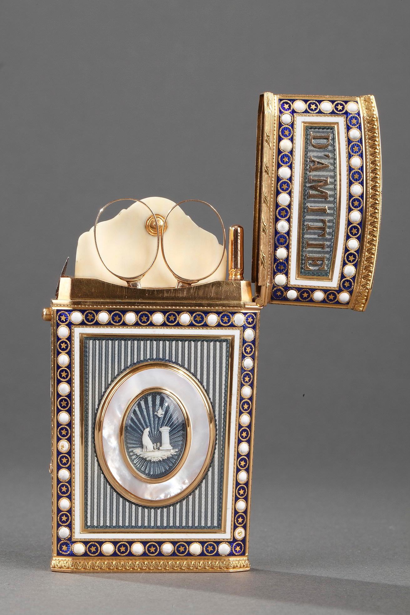 Tablet Case in Gold with Enamel, Late 18th Century 7