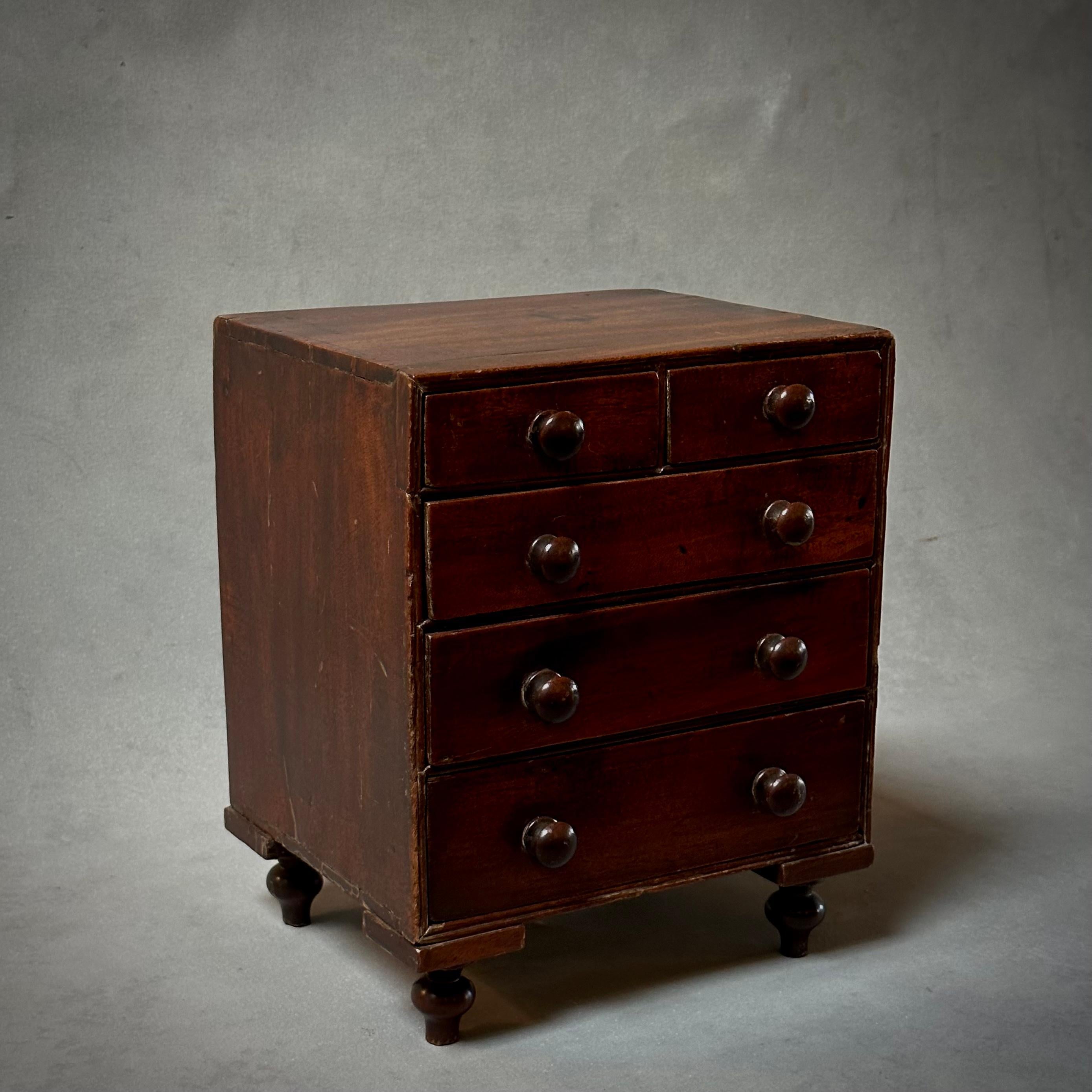 Mahogany Tabletop Chest of Drawers