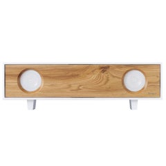 Tabletop Hifi Speaker Glacier White Cabinet with Natural Oak Speaker Front