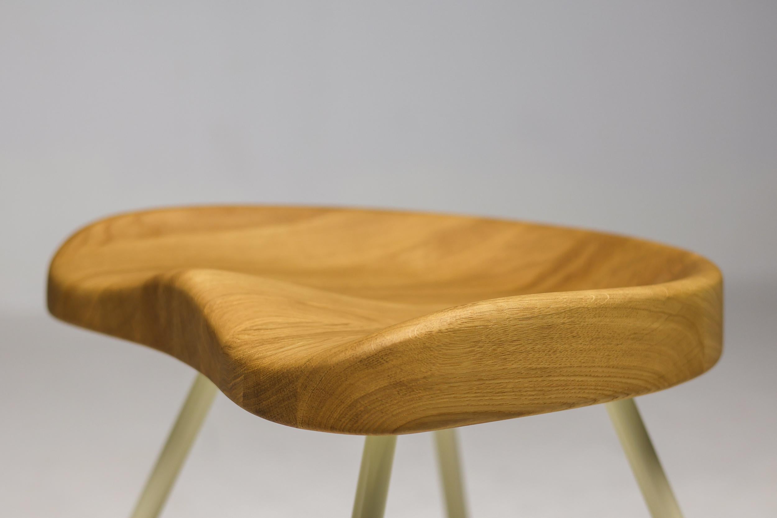 Tabouret 307 Stool by Jean Prouvé for Vitra In Good Condition For Sale In Dronten, NL