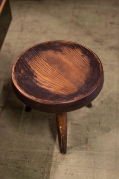 Tabouret "Berger" par Charlotte Perriand