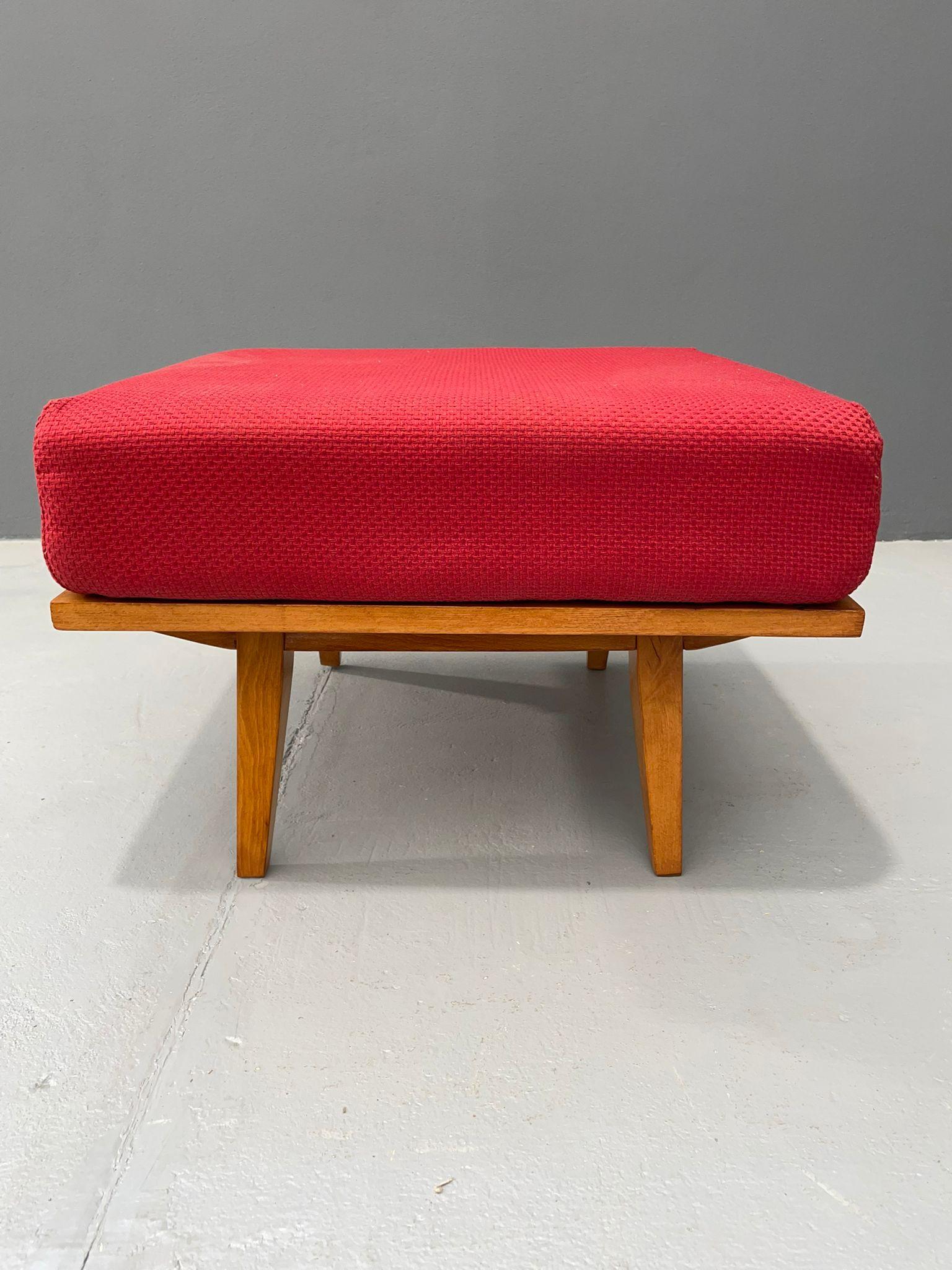 Tabouret de František Jirák para Tatra Nábytok, años 60 en venta 7