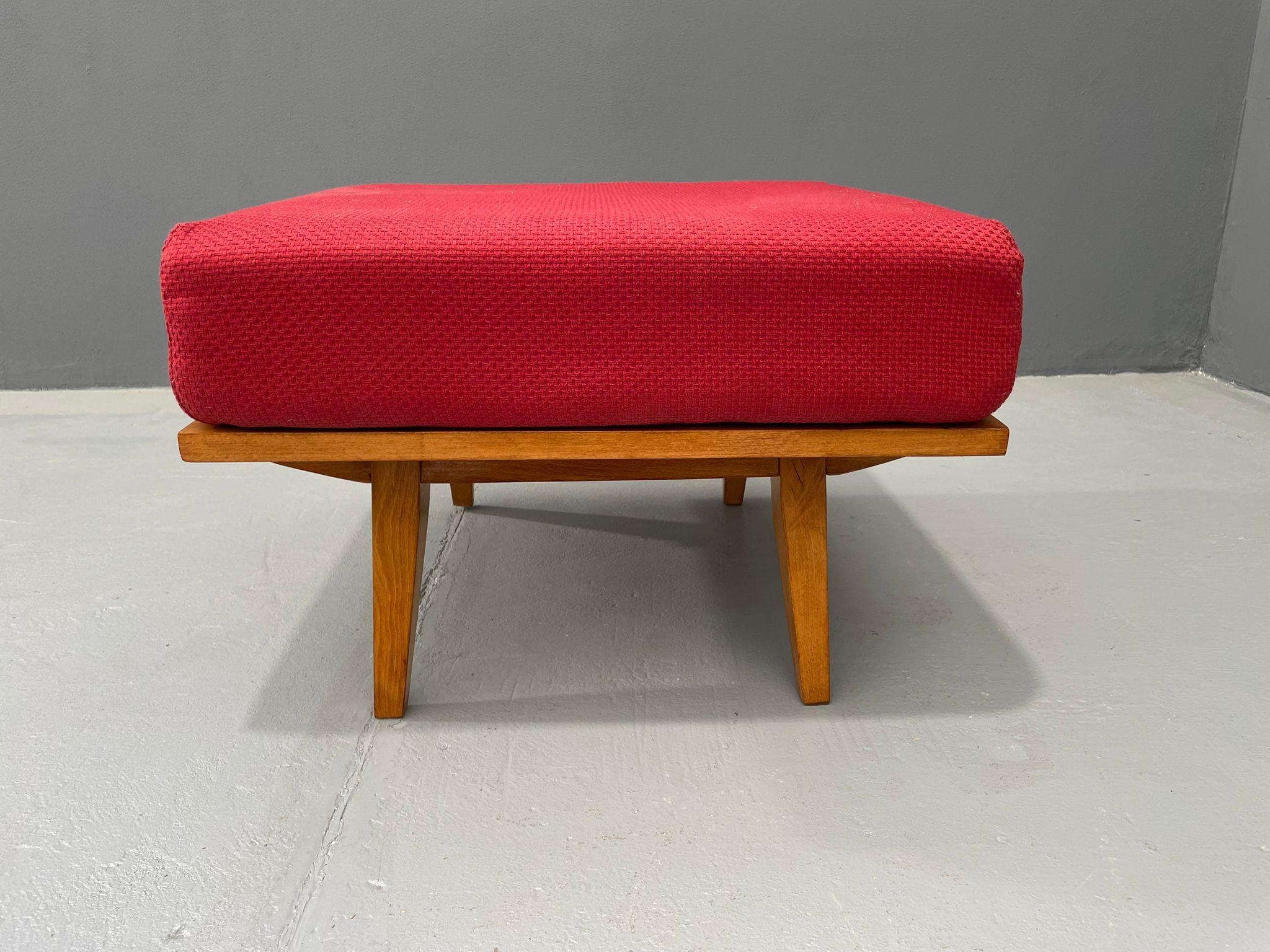 Tabouret de František Jirák para Tatra Nábytok, años 60 en Bueno estado para la venta en Prague 8, CZ