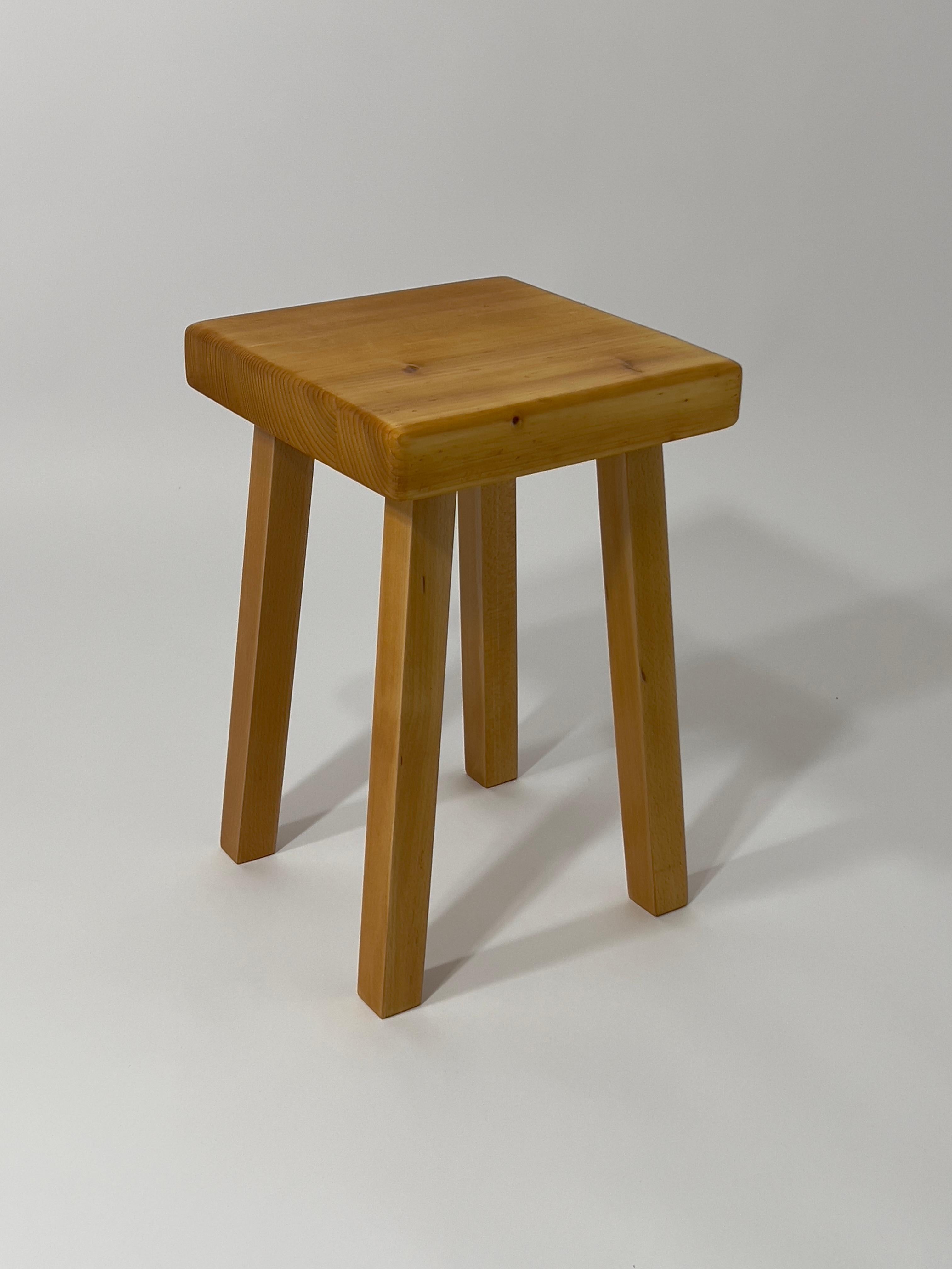Tabouret Les Arcs 1800 Charlotte Perriand, 1960 im Zustand „Gut“ im Angebot in Meyrin, Switzerland