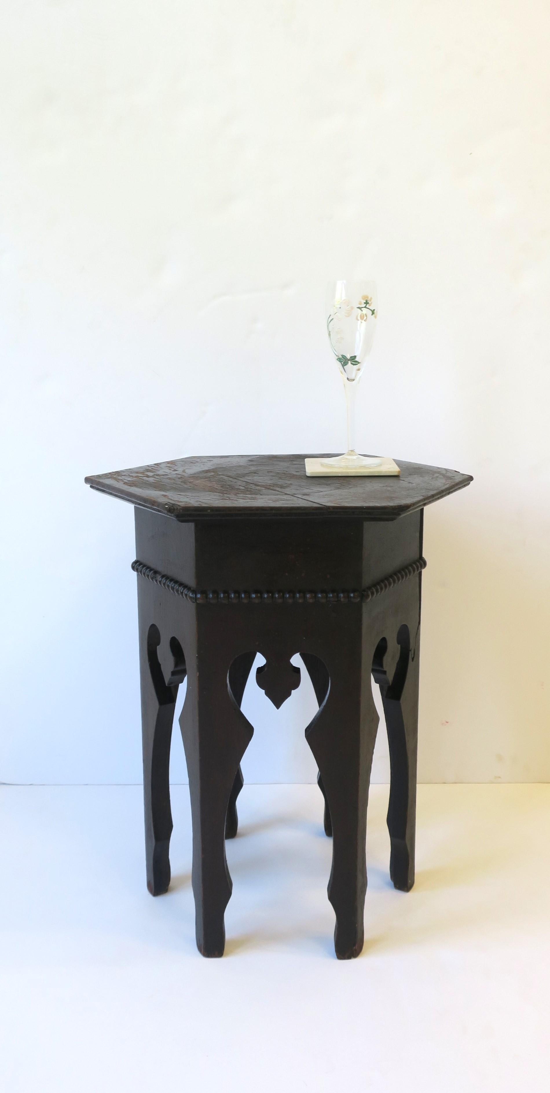 Hand-Crafted Tabouret Moroccan Moorish Drinks Side Table, circa Early 20th Century