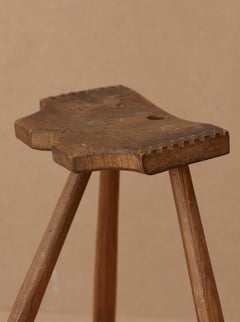 Tabouret tripode artisanal en bois vintage circa début XXeme