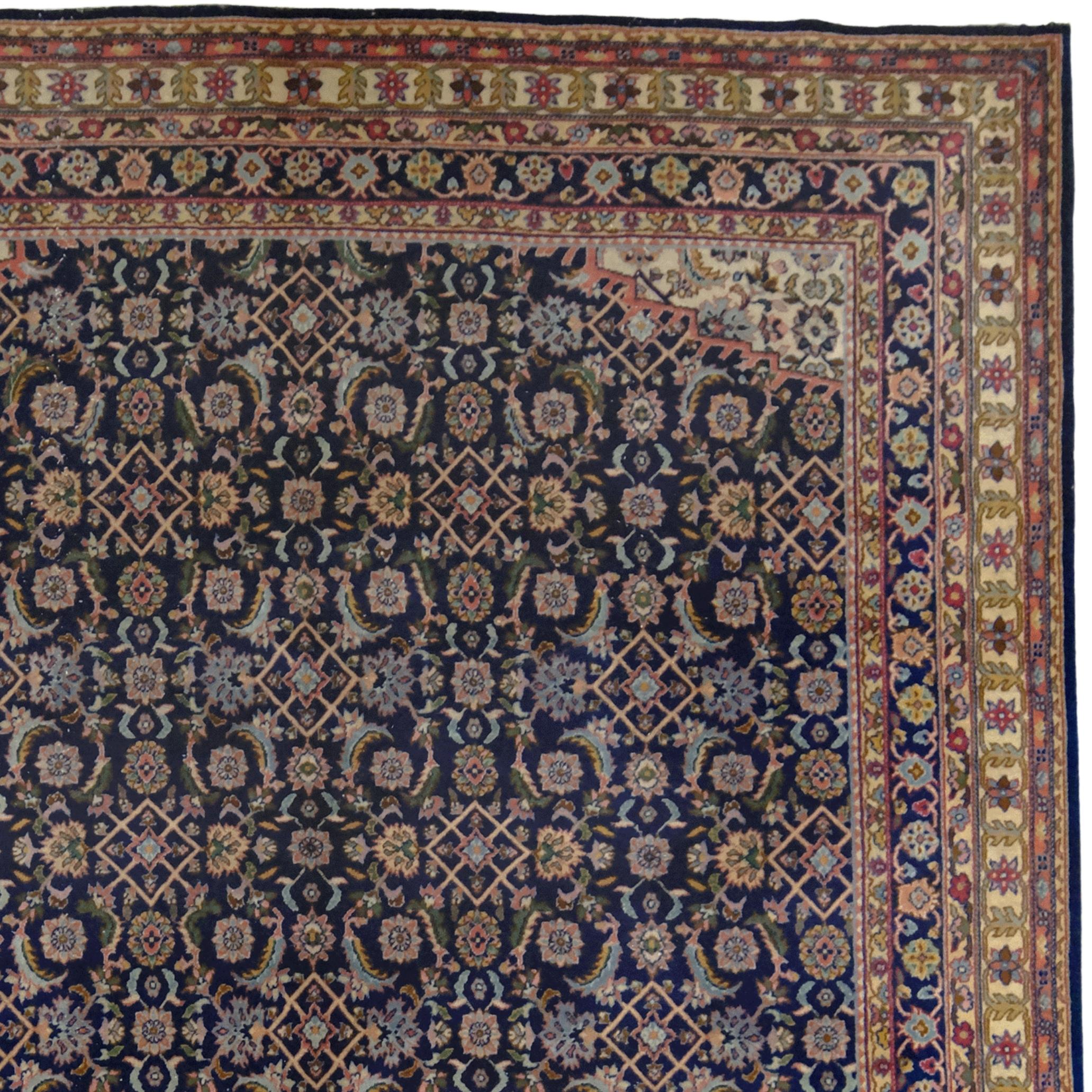 Hand-Woven Tabriz Carpet - Early 20th Century Vintage Carpet For Sale