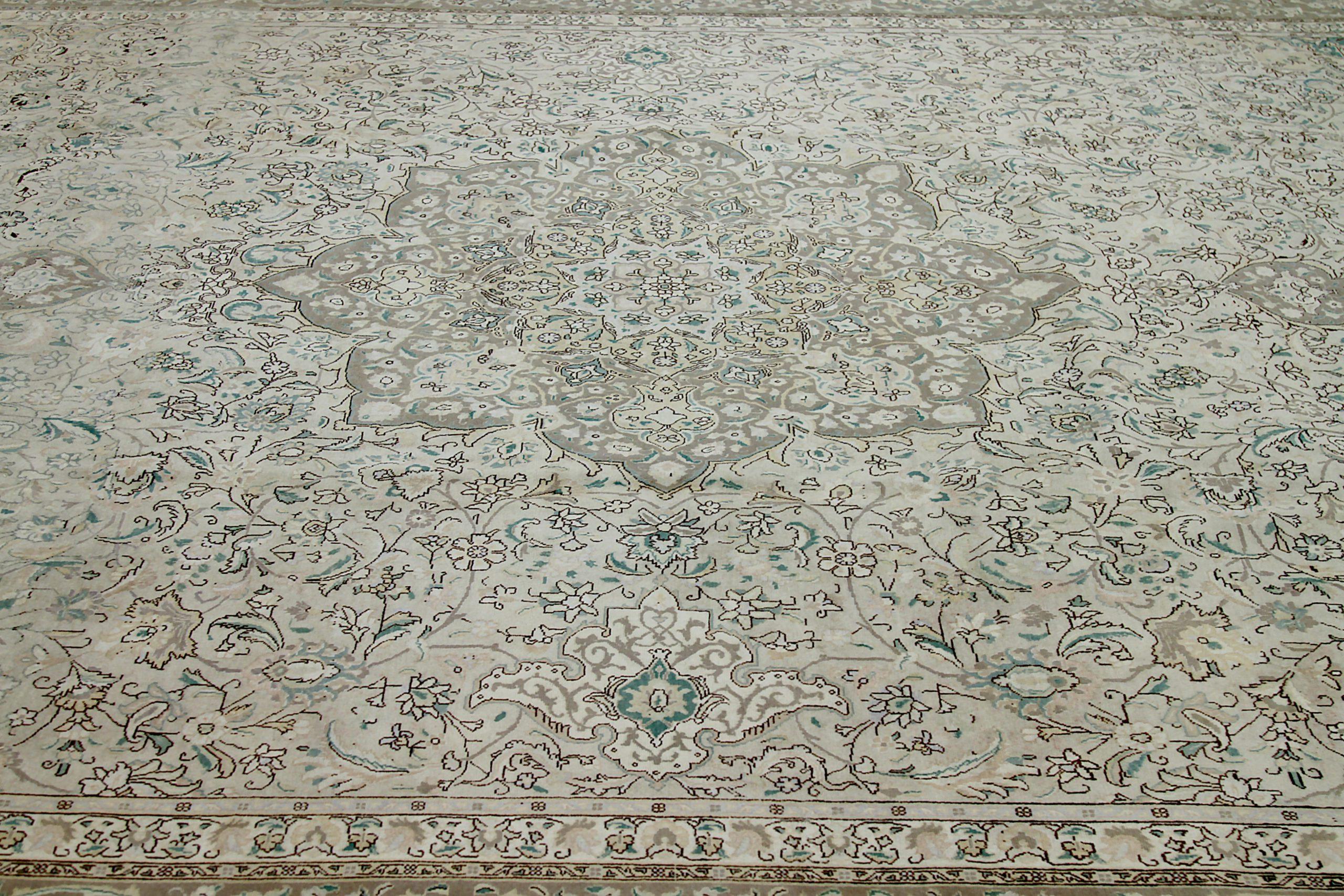 Tabriz um 1880 - 69244 im Zustand „Hervorragend“ im Angebot in Dallas, TX