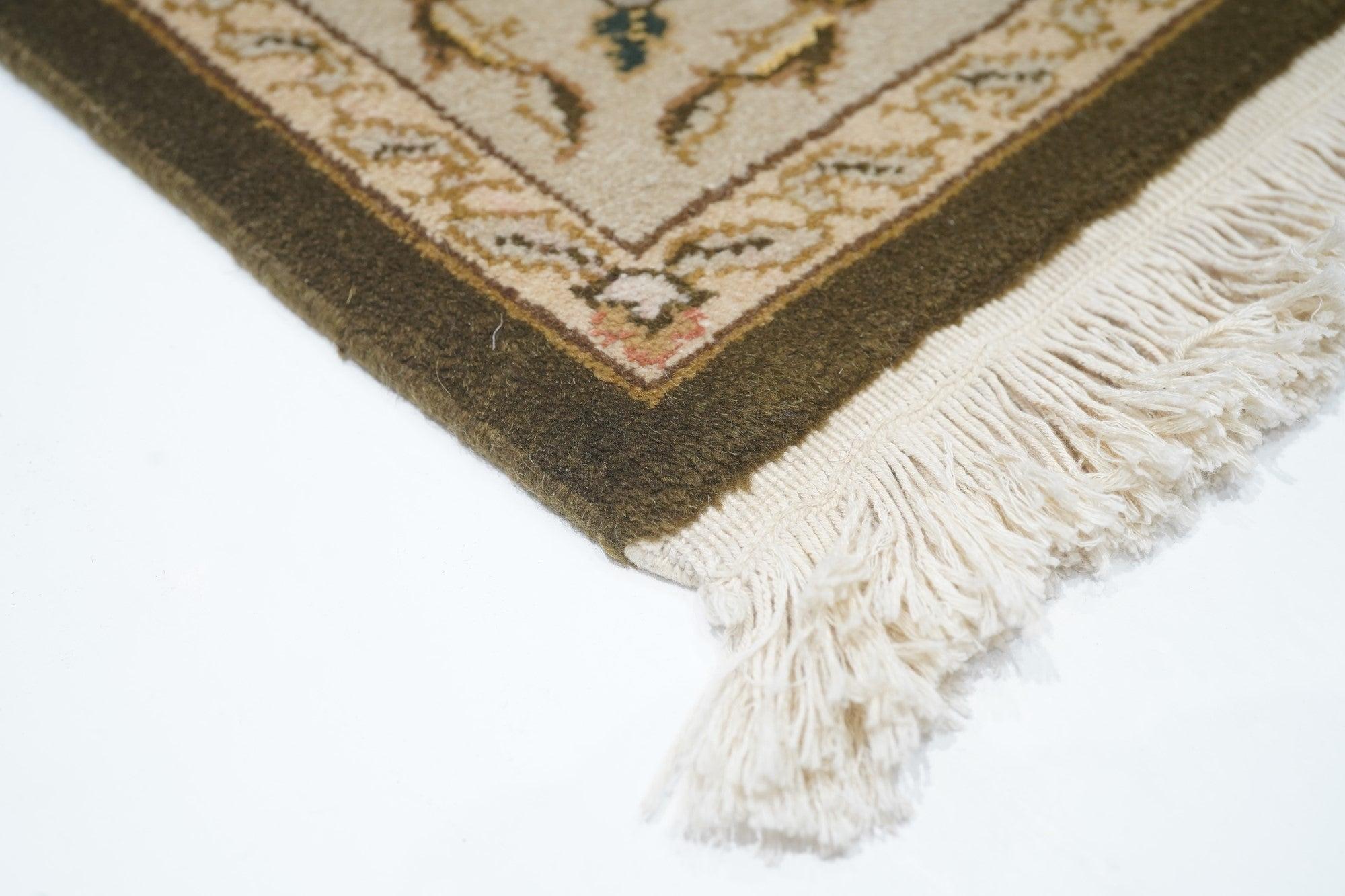 Tappeto Tabriz Design 3'9'' x 5'9'' In condizioni ottime in vendita a New York, NY