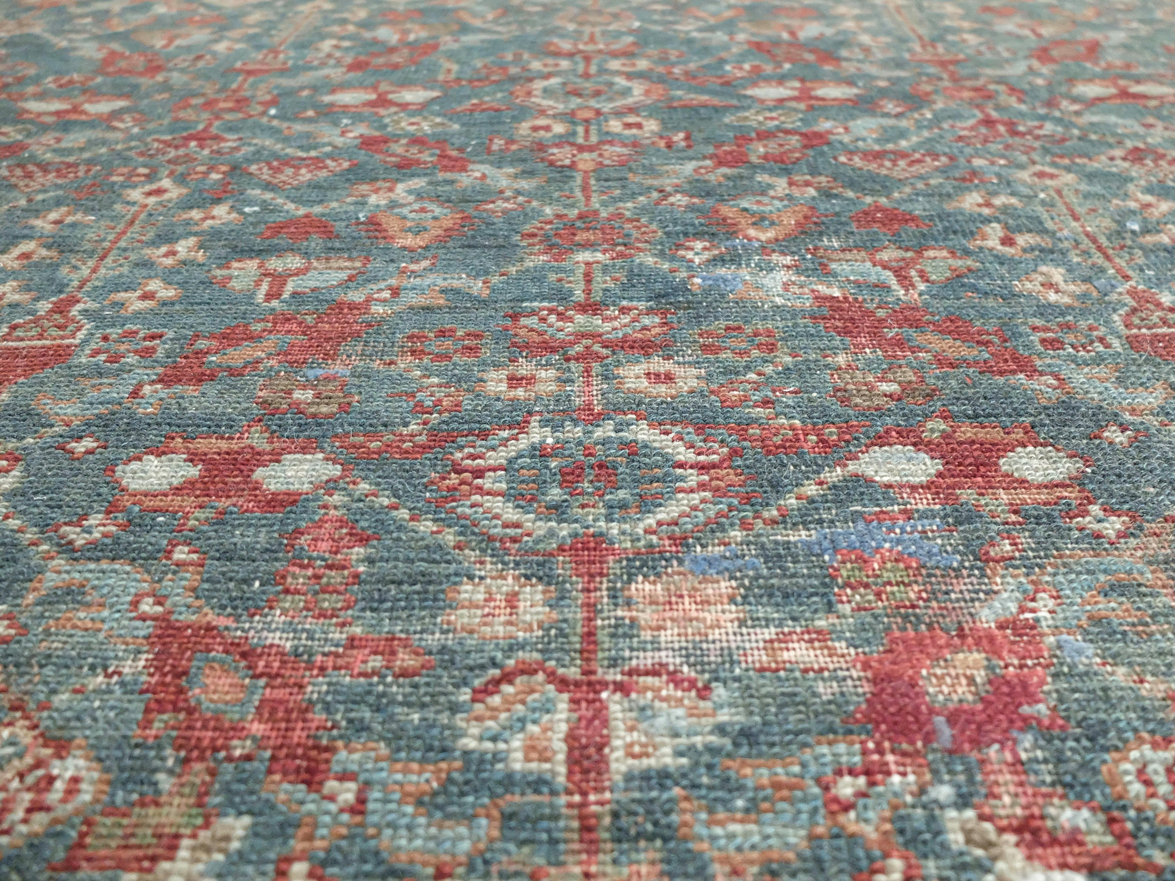 Tabriz Haji Jalili Rug Antique, c. 1880s In Good Condition For Sale In Los Angeles, CA