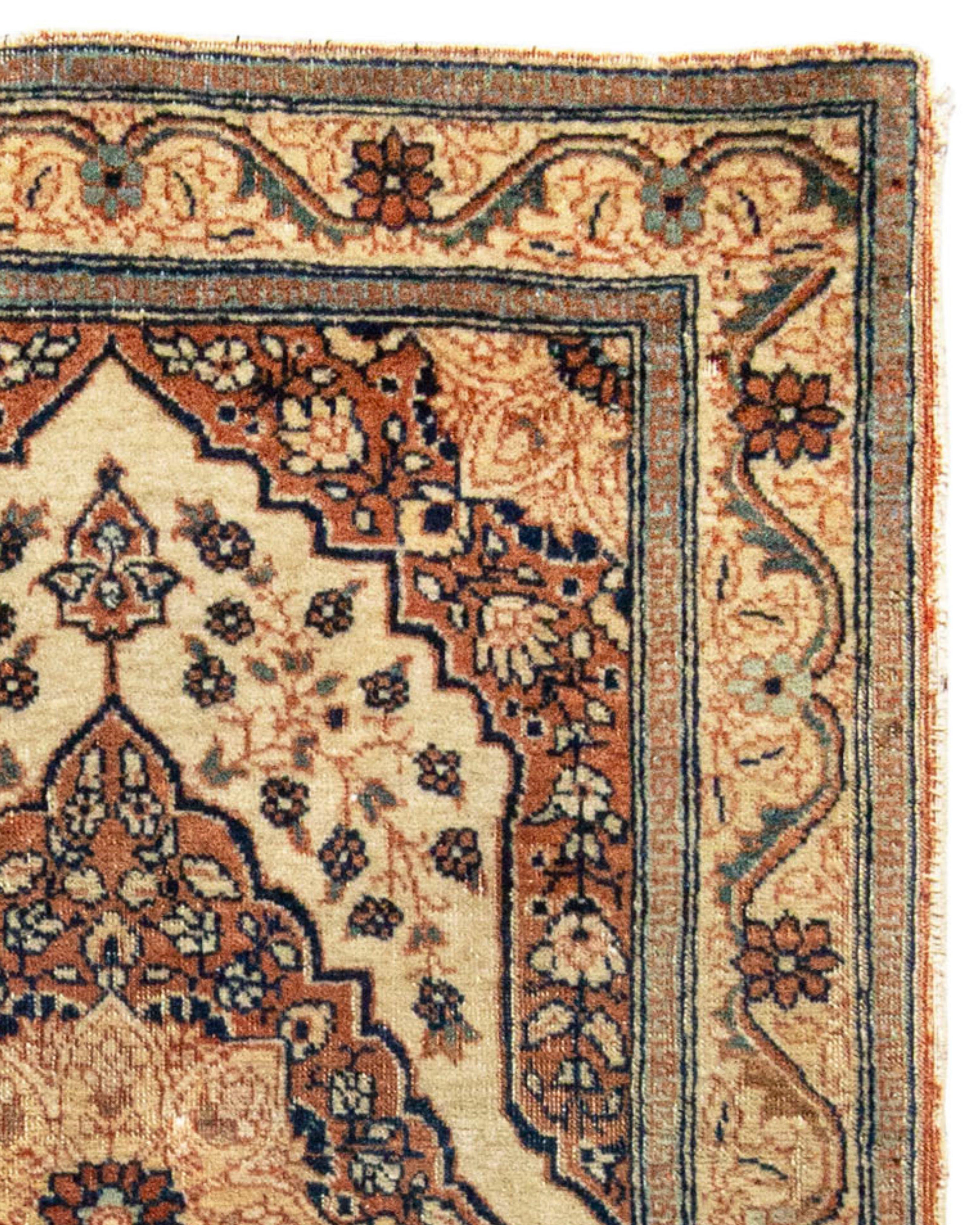 Estera de Tabriz, c. 1900

Información adicional:
Dimensiones: 2'7
