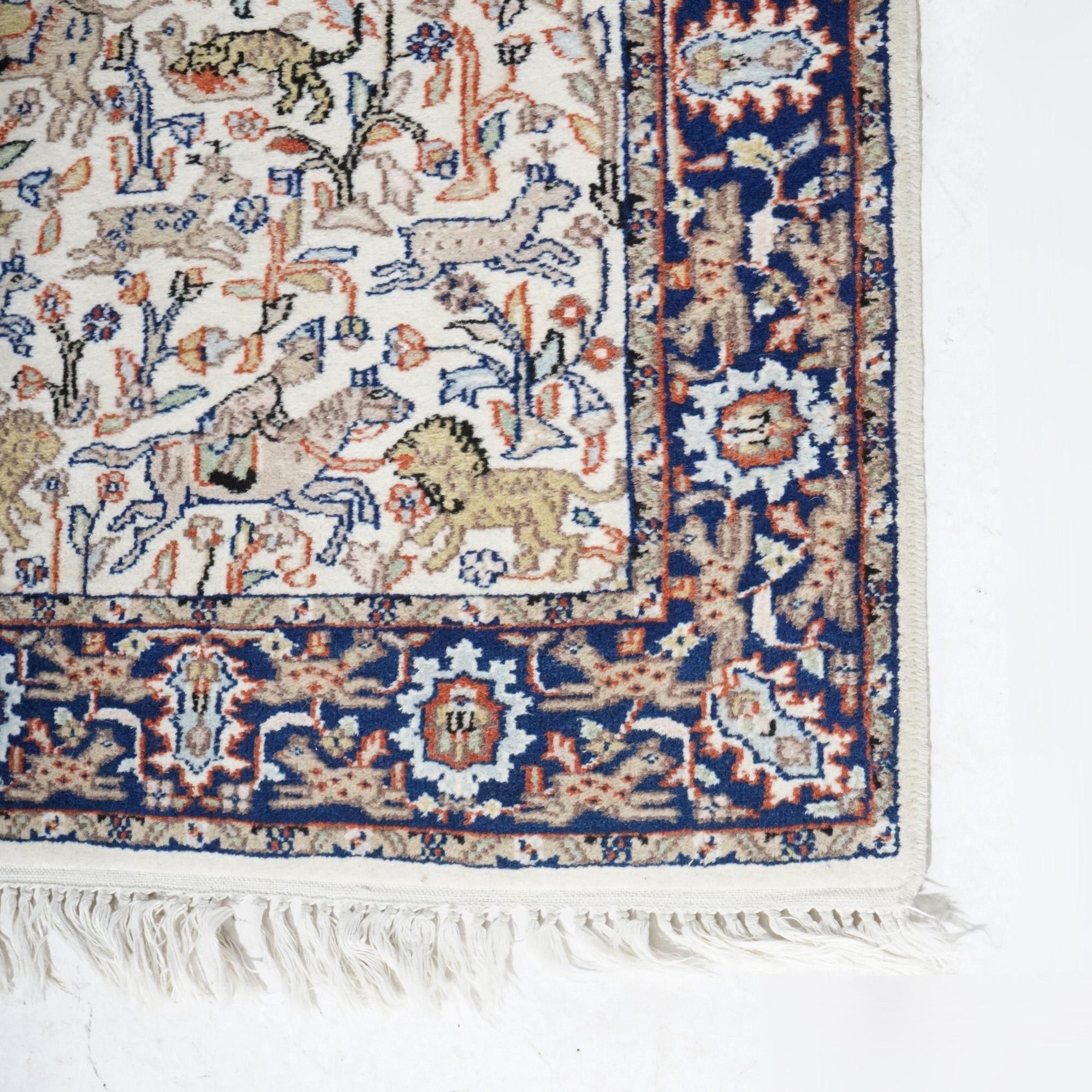 Orientalischer Jagdteppich aus Wolle mit Figuren und Tieren aus Täbris, 20. Jahrhundert im Angebot 9