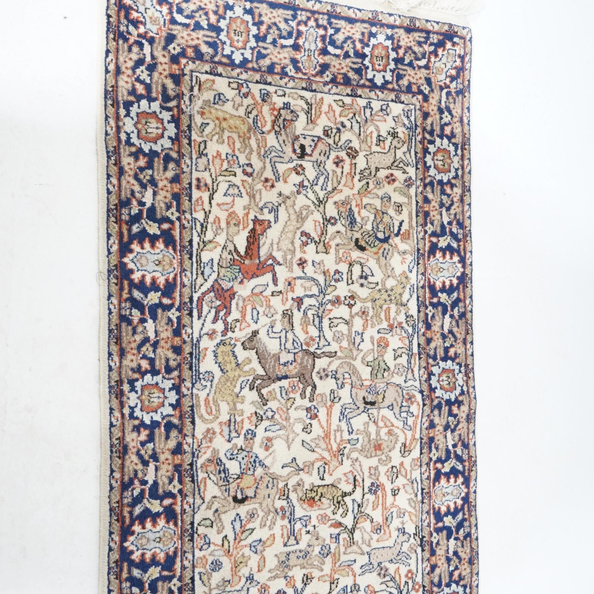 Orientalischer Jagdteppich aus Wolle mit Figuren und Tieren aus Täbris, 20. Jahrhundert im Angebot 5
