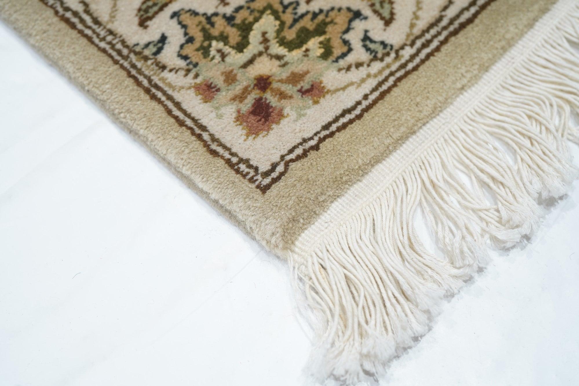 Persiano Runner Tabriz 2'3'' x 8'0'' in vendita
