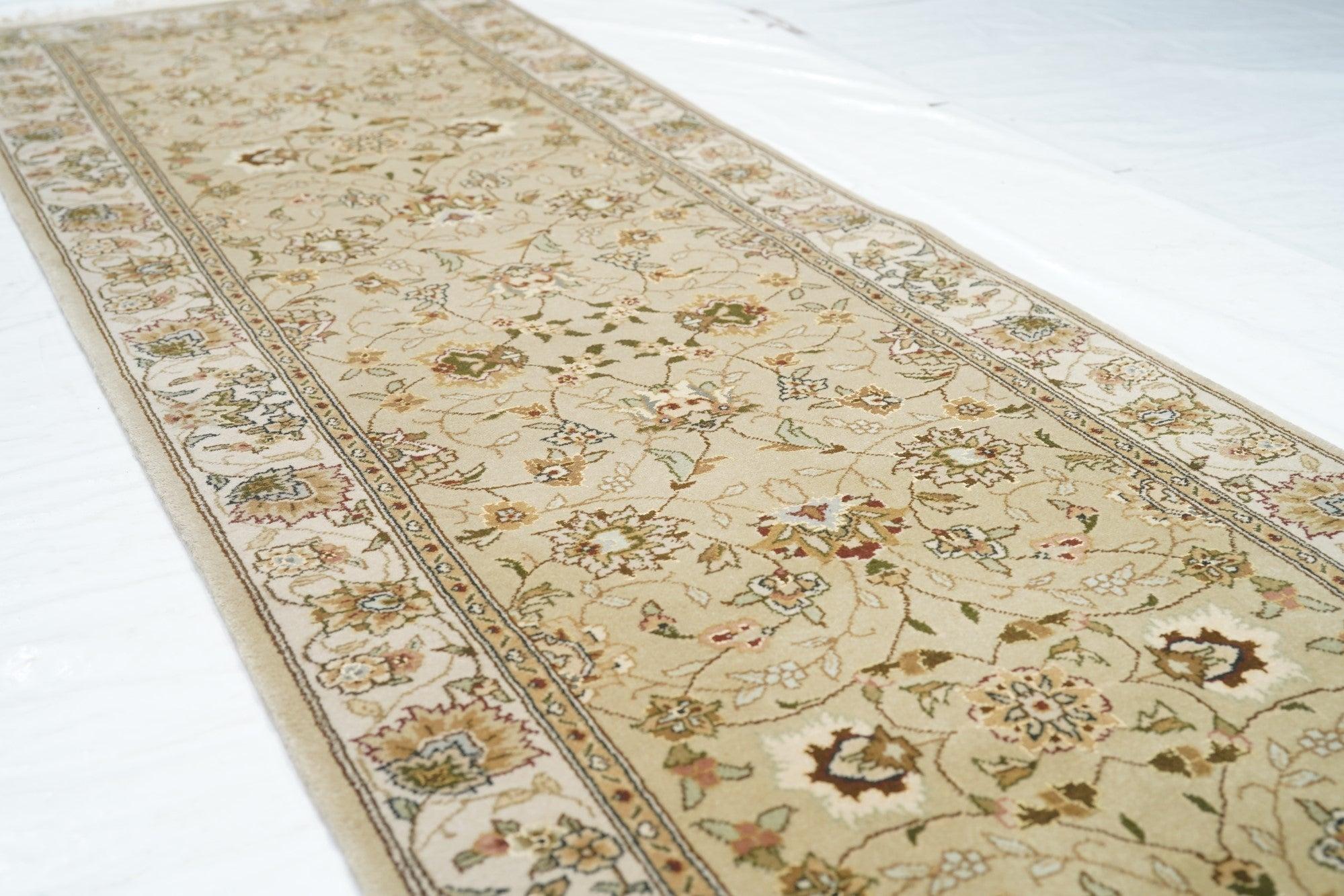 XXI secolo e contemporaneo Runner Tabriz 2'3'' x 8'0'' in vendita