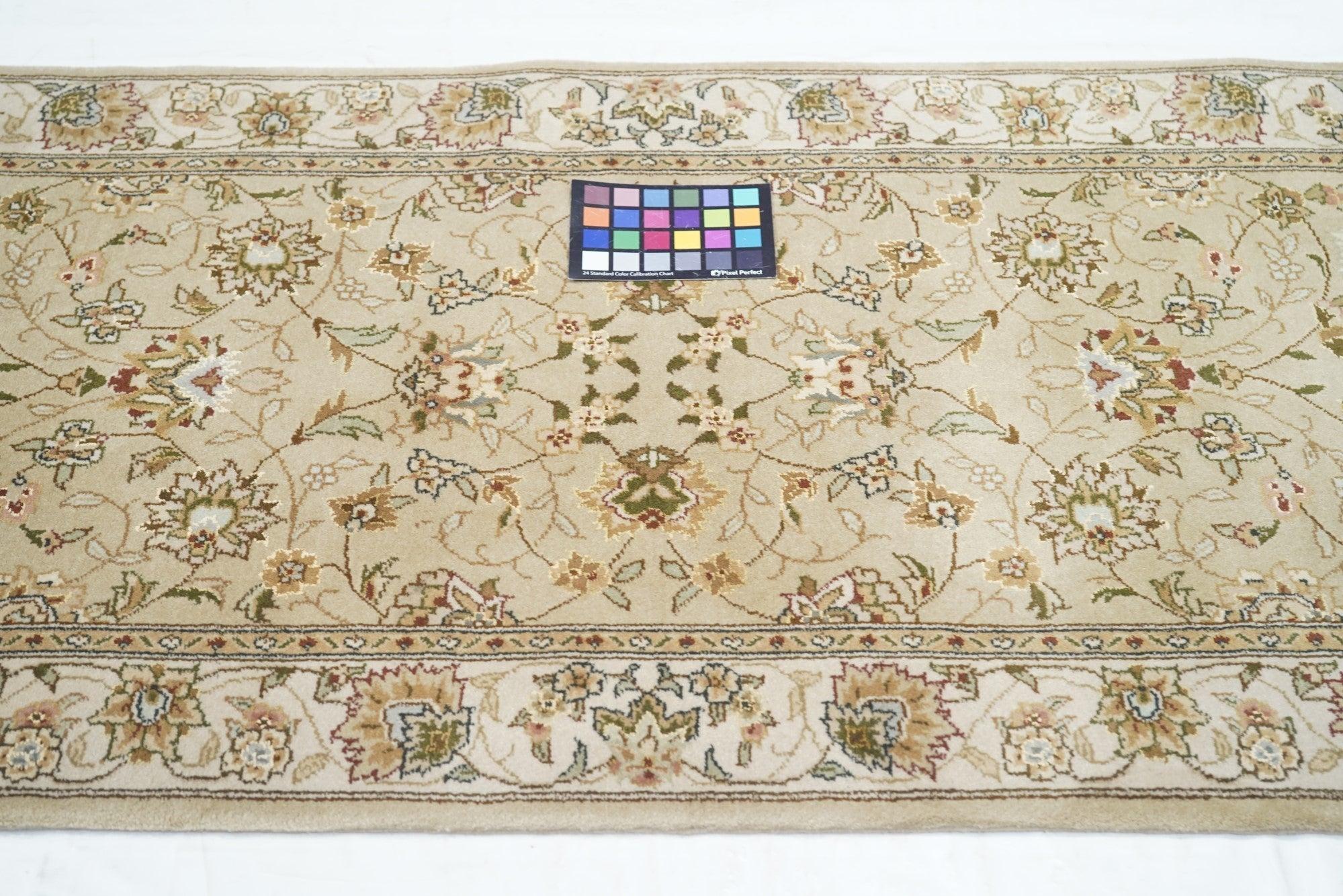 Runner Tabriz 2'3'' x 8'0'' in vendita 1