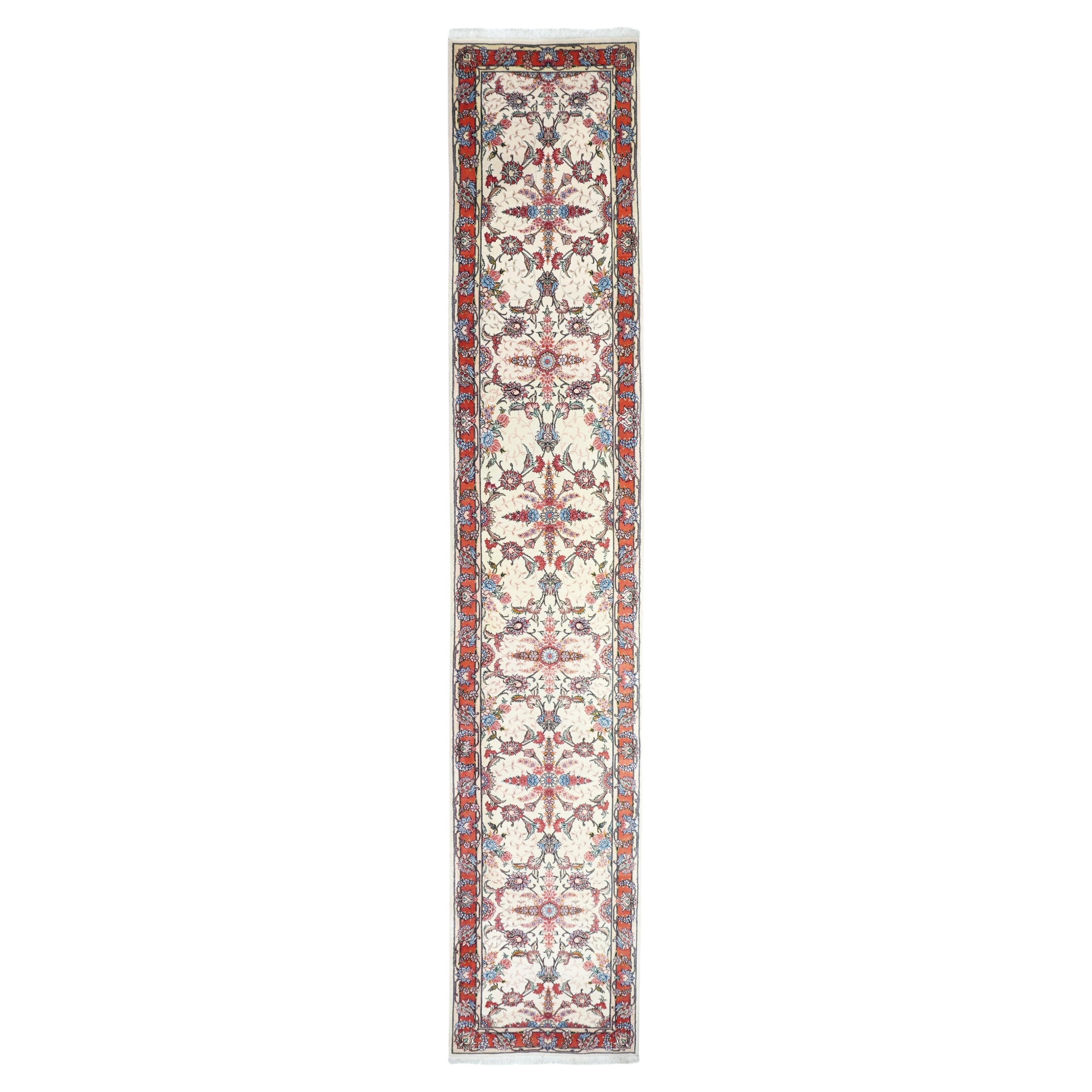 Runner Tabriz 2'6'' x 12'2'' in vendita