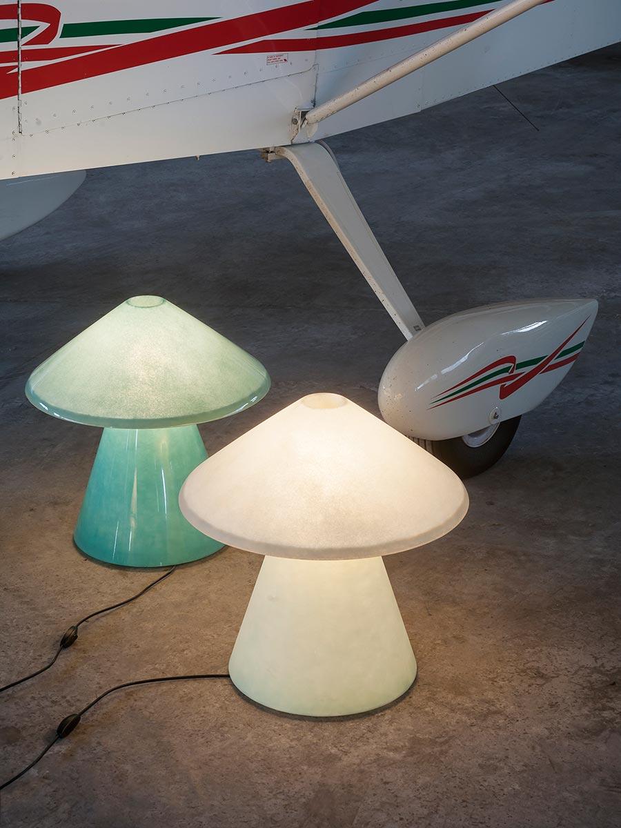 Fibre de verre Lampe Tacchini A.D.A. conçue par Umberto Riva en vente