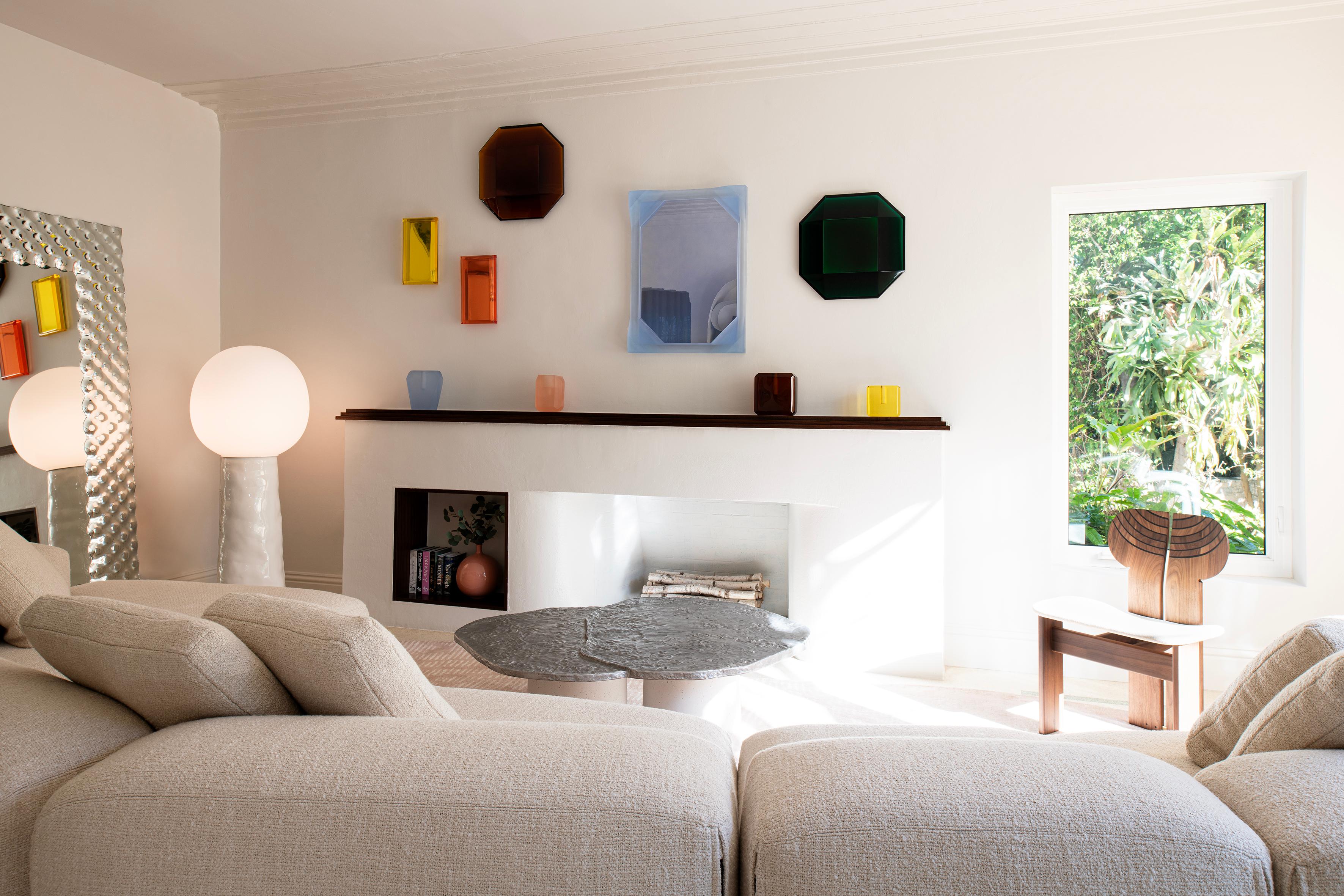 Table basse Tacchini Brut de Roberto Sironi en stock Excellent état - En vente à New York, NY