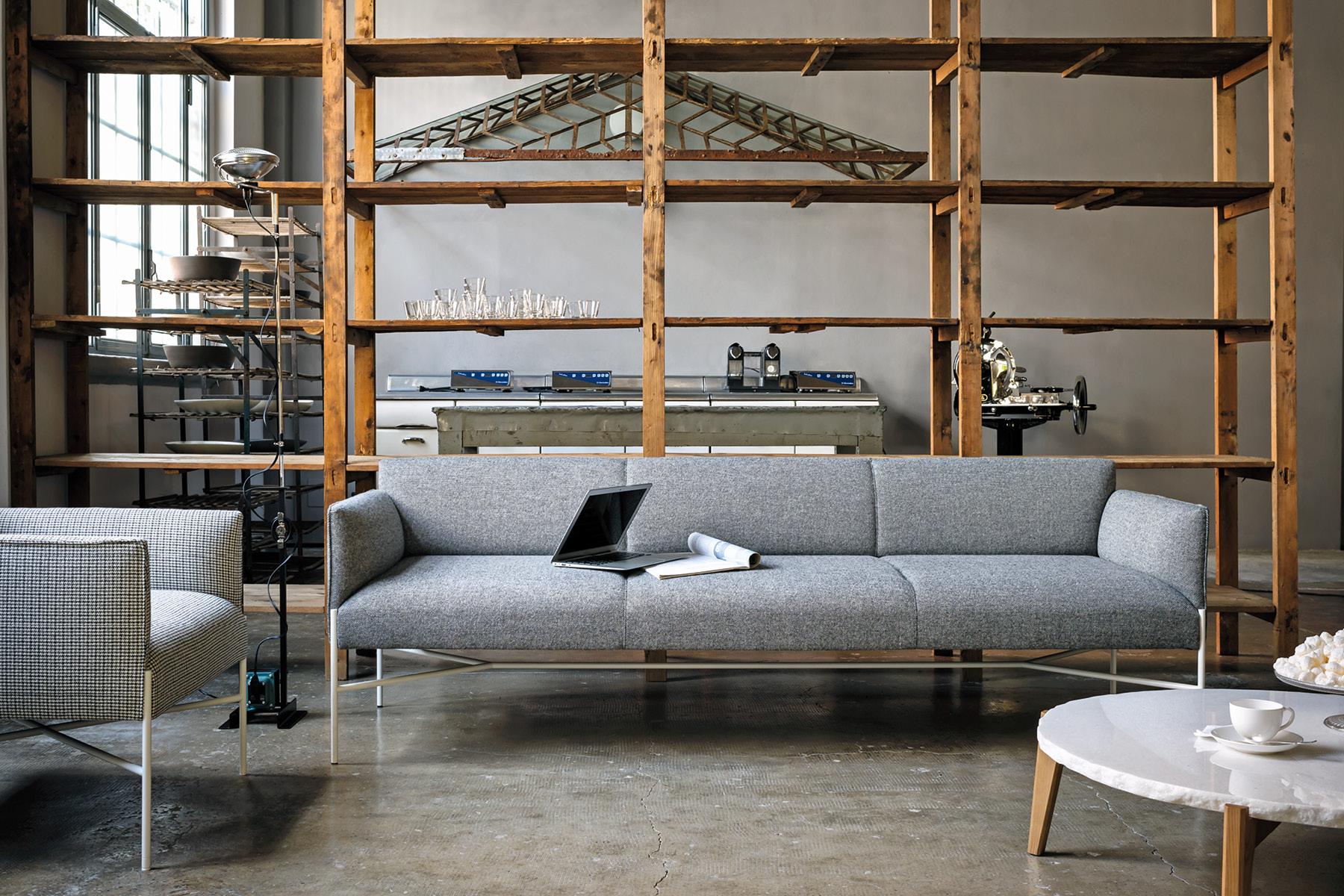 Respaldo alto Tacchini Chill-Out personalizable de Gordon Guillaumier Cuero en venta