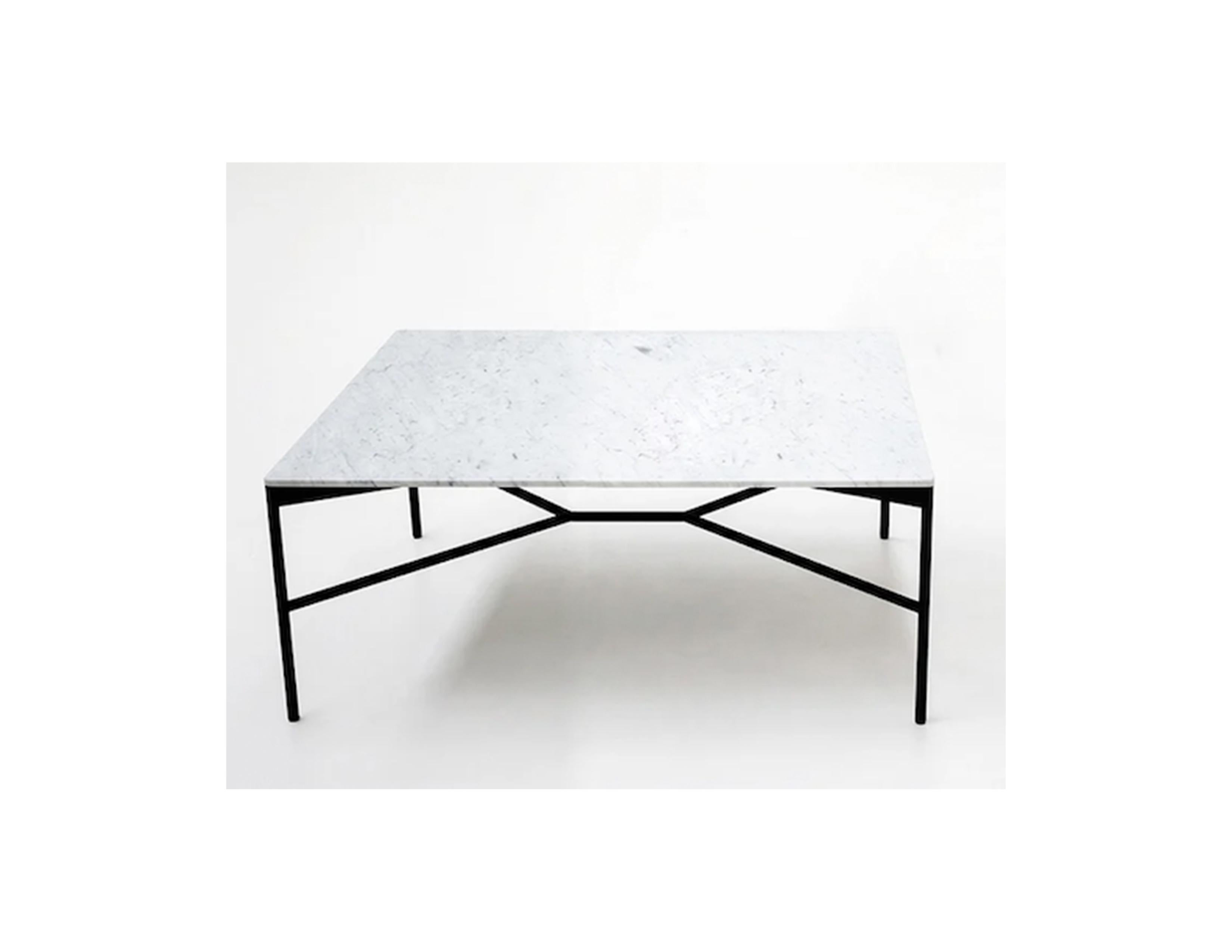 Table basse Tacchini Chill-Out en marbre conçue par Gordon Guillaumier en vente 1