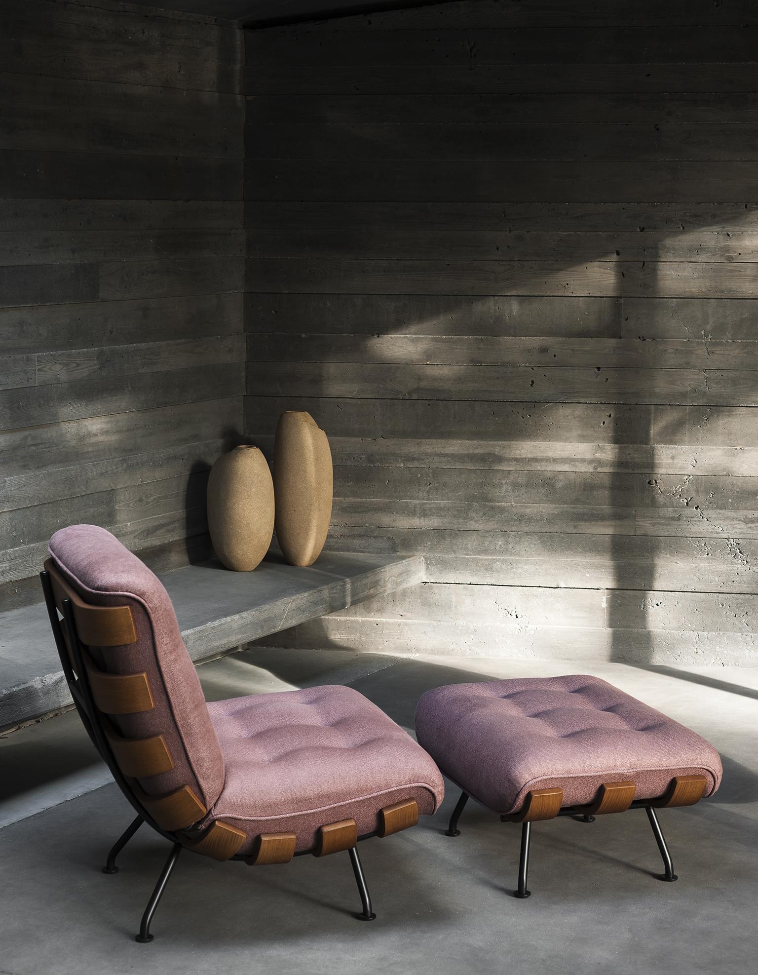 italien Chaise Tacchini Costela en tissu rose avec base en métal par Martin Eisler