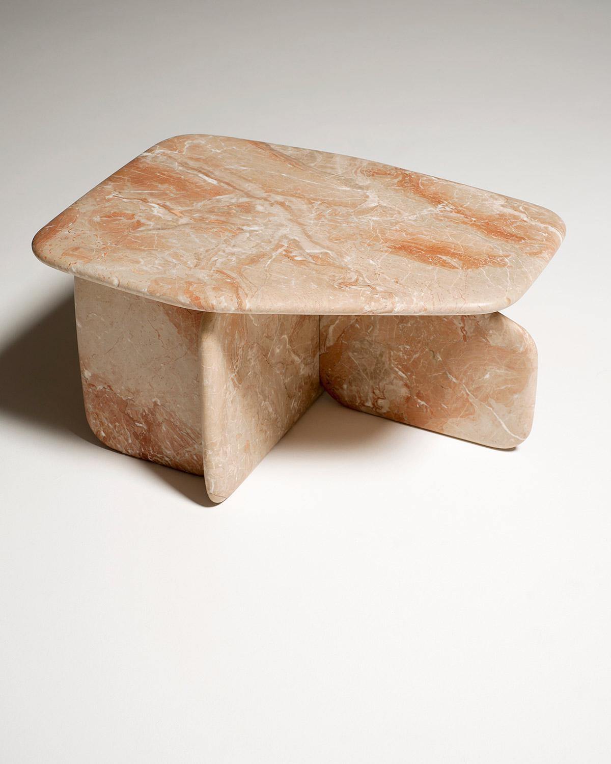 italien Table basse en marbre Tacchini Dolmen conçue par No Duchaufour-Lawrance en vente