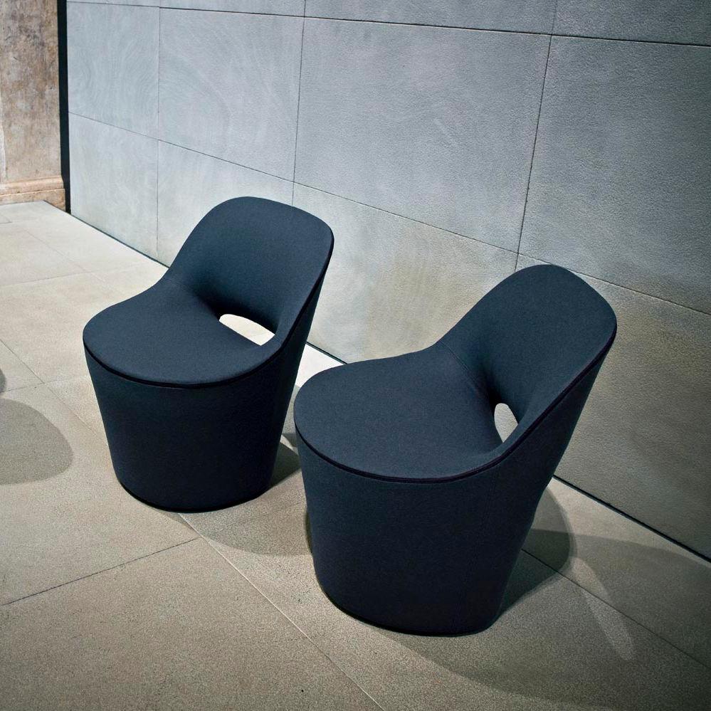 Anpassbarer Tacchini-Set aus zwei drehbaren Eddy-Stühlen entworfen von PearsonLloyd im Angebot 1