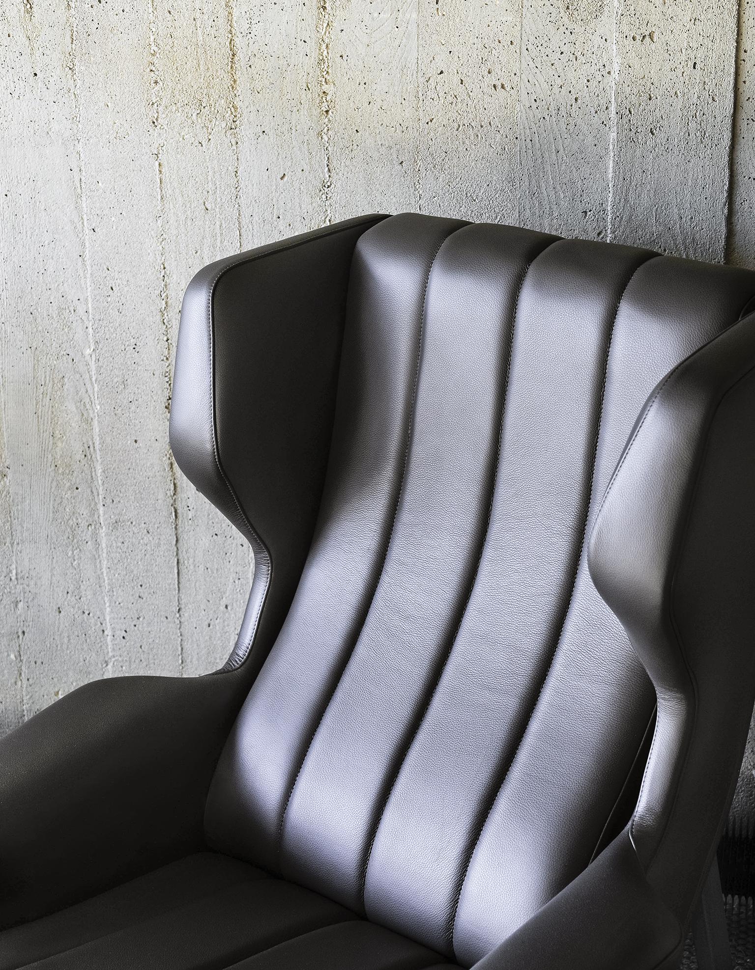 A re-edition of the famous Model 877 by Gianfranco Frattini, from 1957, named for the wife of Gio Ponti, the designer’s great teacher and mentor. Giulia is Frattini’s modern interpretation of the classic wing-back armchair and is one of the historic