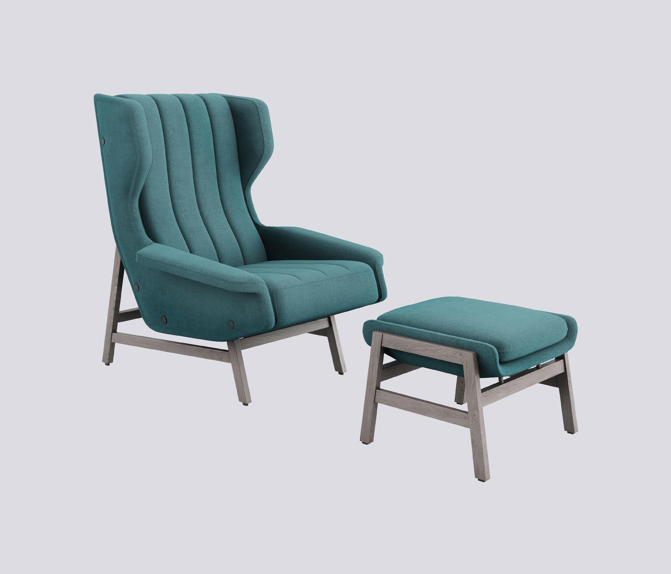 Leather Customizable Tacchini Giulia Lounge Armchair with Ottoman by Gianfranco Frattini For Sale