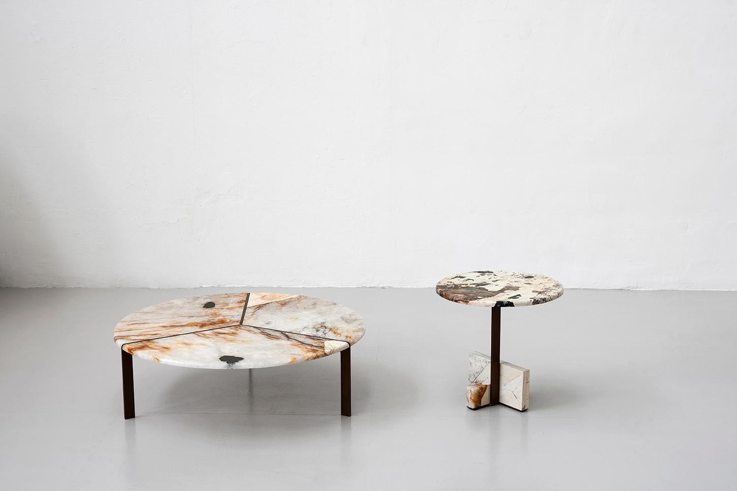 La douceur du design des meubles brésiliens entre les années 1940 et 1960 dans l'architecture moderniste de Niemeyer, Costa, Vilanova Artigas et Bo Bardi est l'inspiration de la nouvelle collection de tables Joaquim de Bonaguro pour Tacchini. Sur le