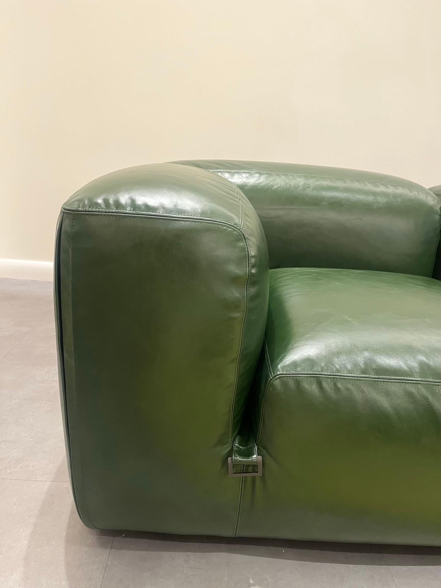 Tacchini Le Mura Leder-Sofa  von Mario Bellini in STOCK im Angebot 1