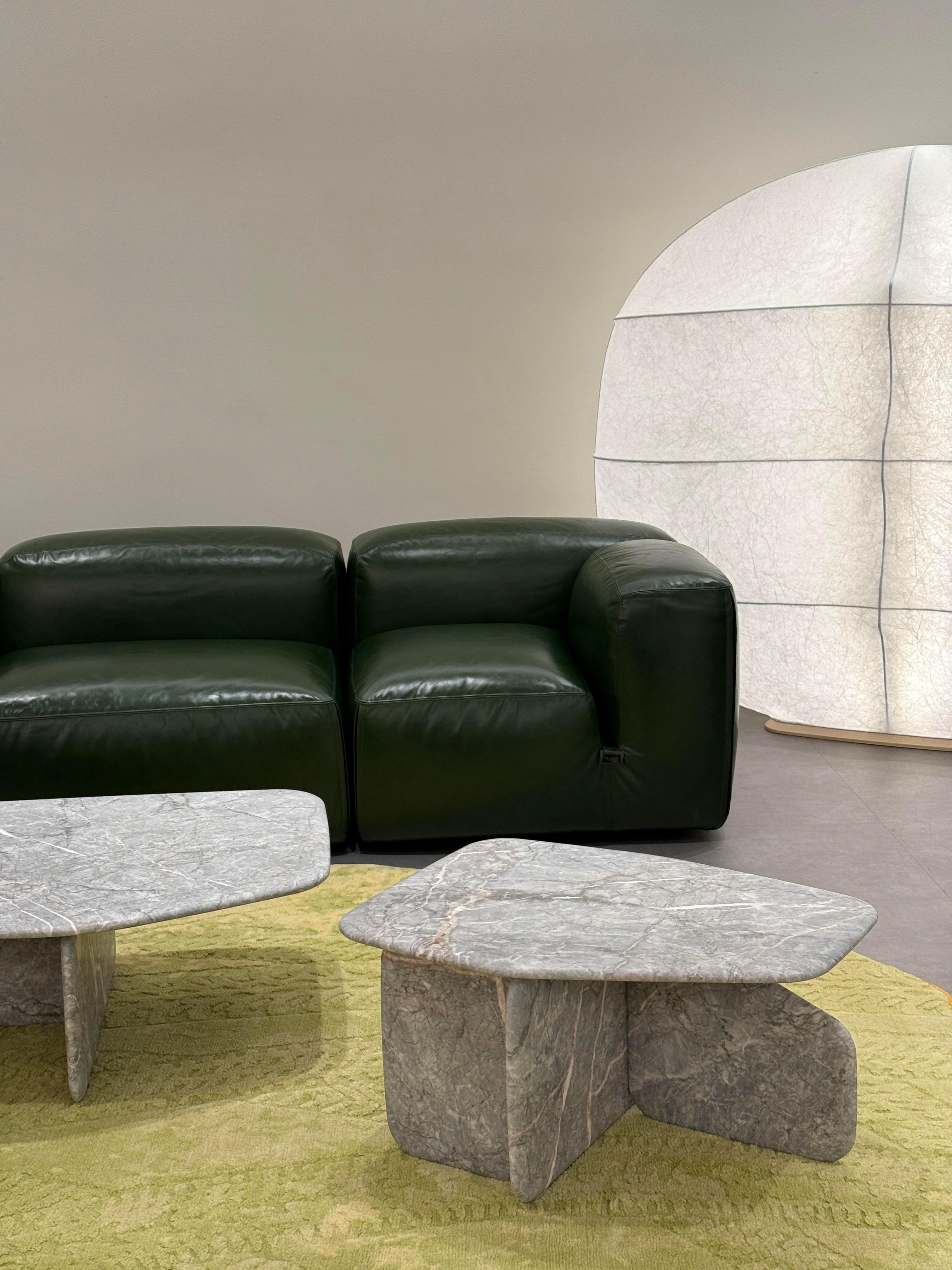 Tacchini Le Mura Leder-Sofa  von Mario Bellini in STOCK im Angebot 2
