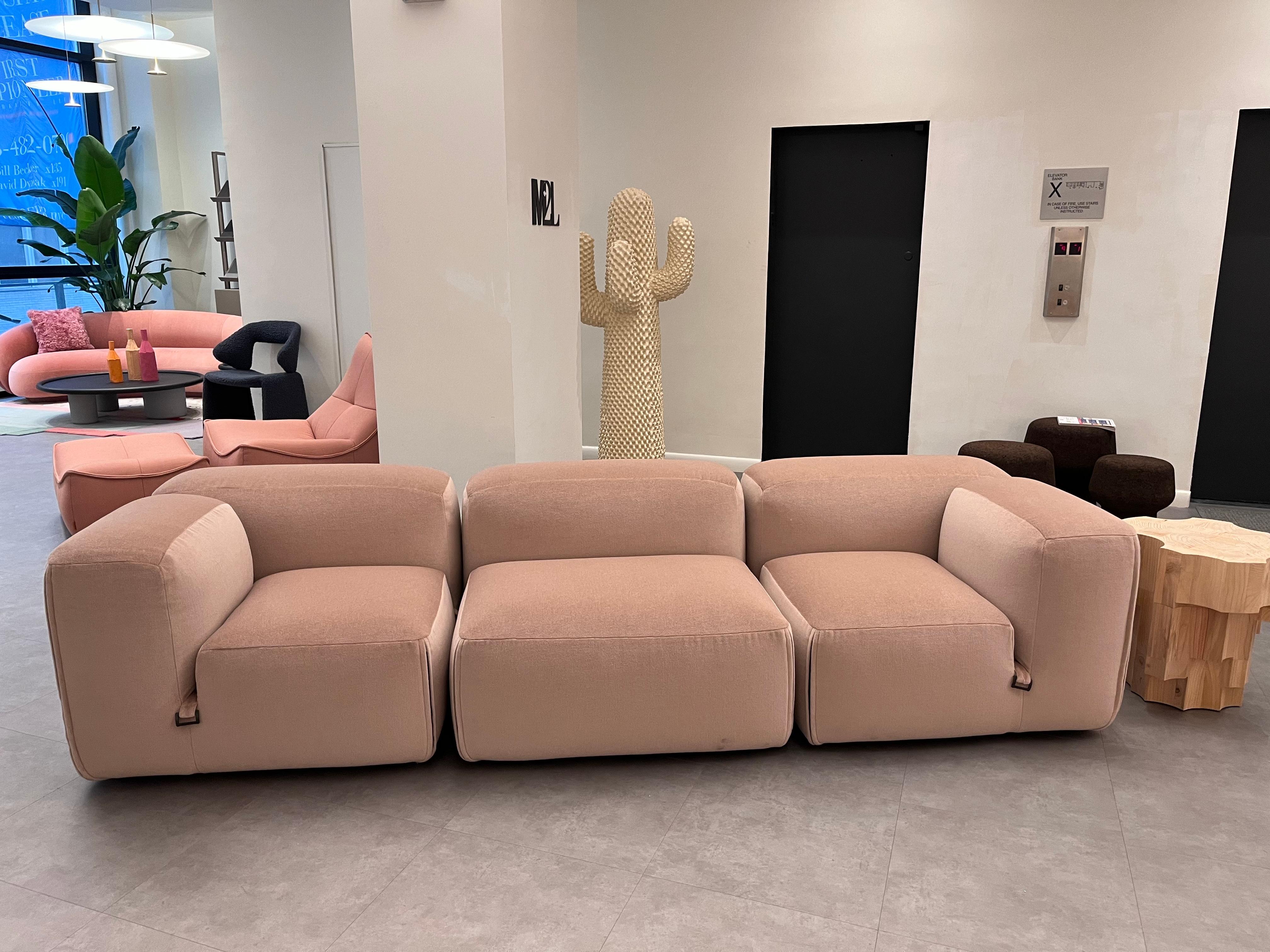  Modulares Tacchini Le Mura-Sofa von Mario Bellini in STOCK (Samt) im Angebot