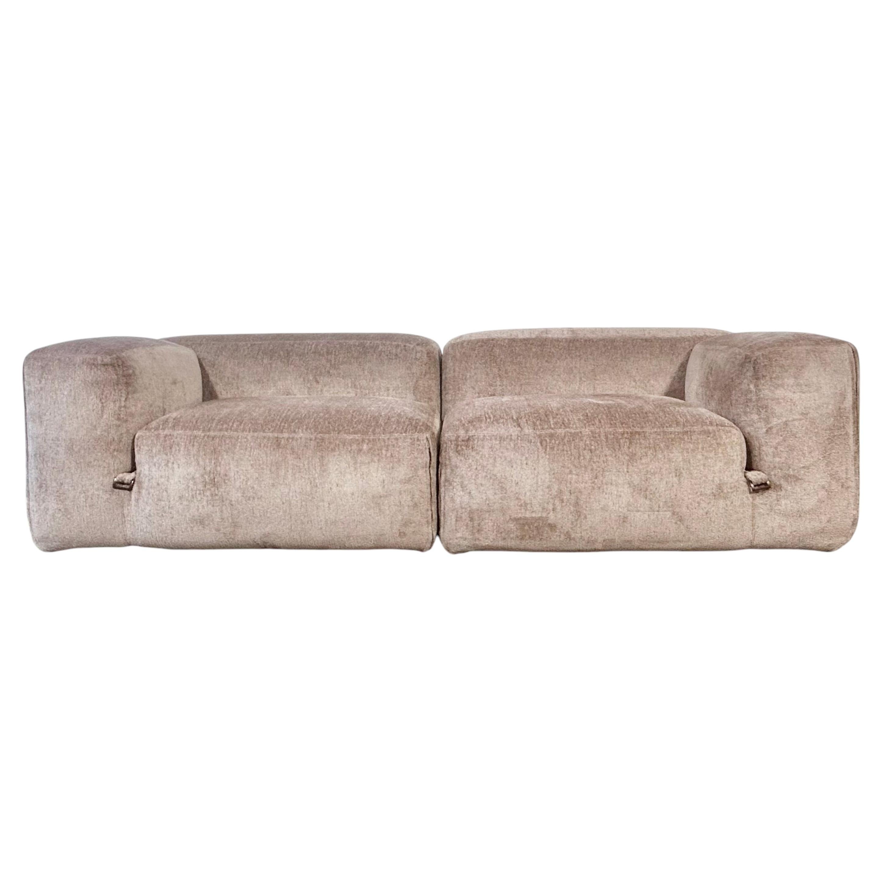 Tacchini Le Mura sectional in chenille fabric sofa designed by Mario Bellini For Sale
