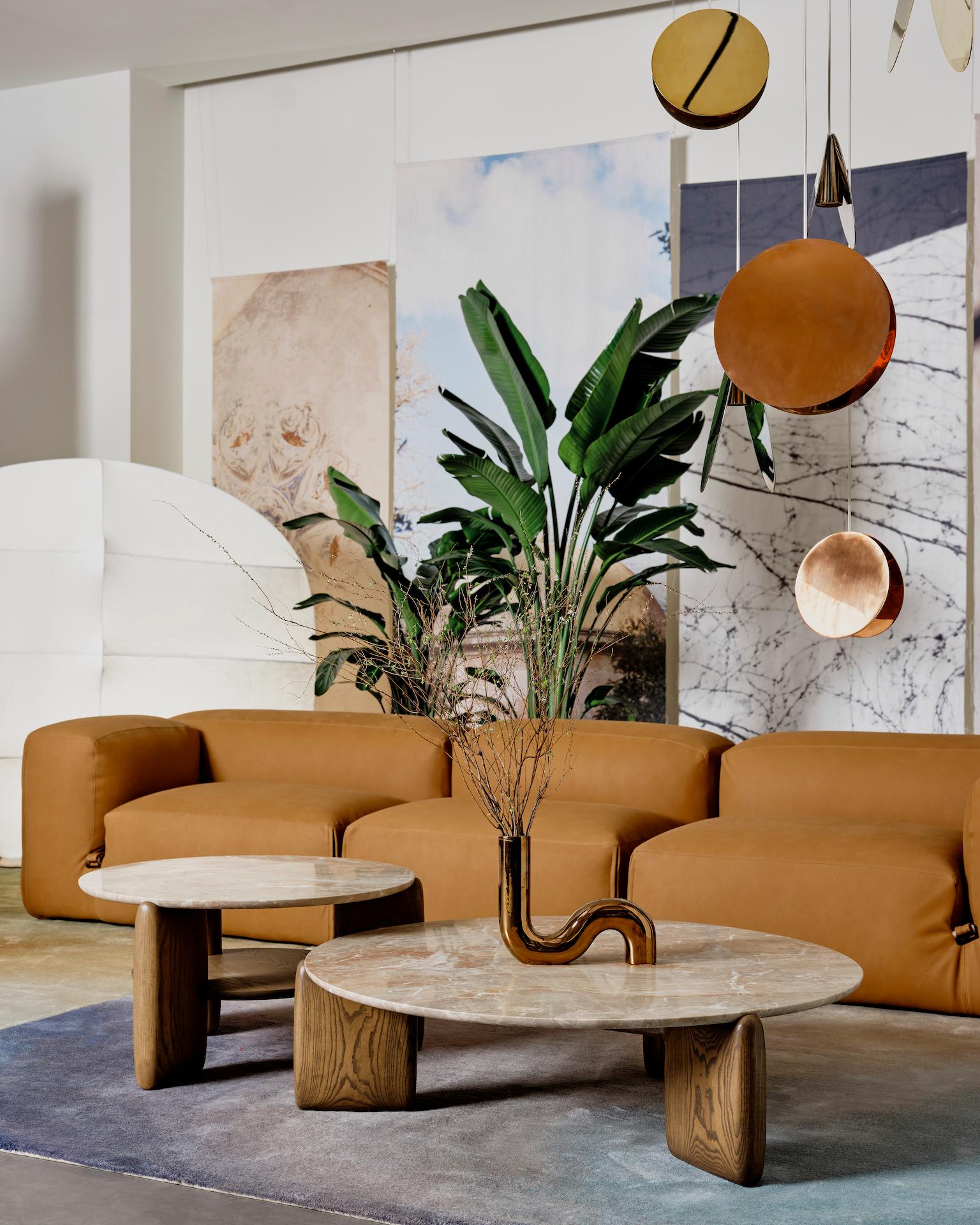 modules: 
1 × left 120 cm
1 × central 90 cm
1 × right 120 cm
upholstered in CAT. Z - ANILINE LEATHER - ZAHIR 10
CLASP AND ZIPPER ANCIENT COPPER T147

The project Le Mura by Mario Bellini represents the manifesto of a radical design that went