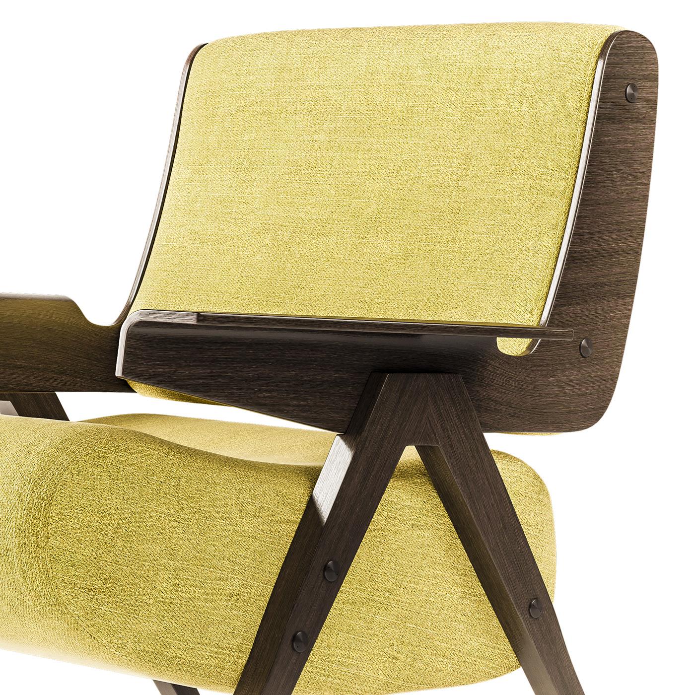 Customizable Tacchini Lina Armchair by Gianfranco Frattini In New Condition For Sale In New York, NY