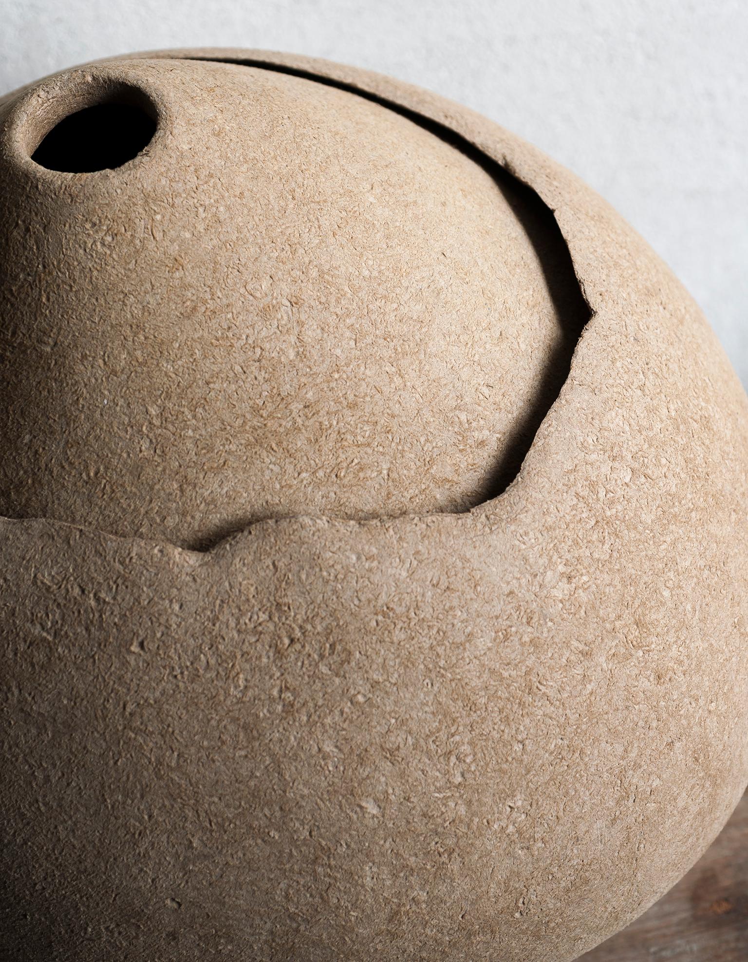 Modern Tacchini Mantiqueira Medium Vase in Beige by Domingos Totora