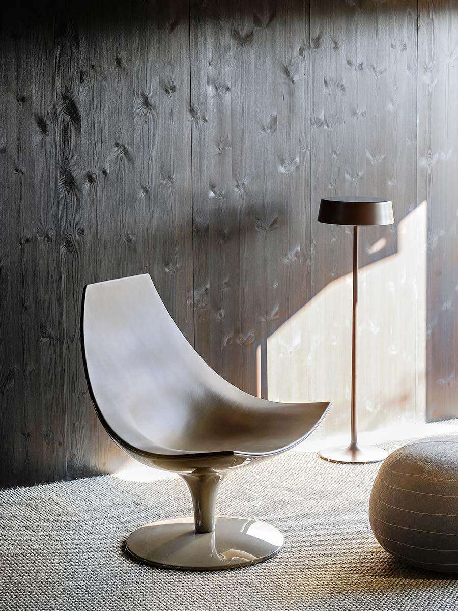 Contemporary Customizable Tacchini Moon Leather Lounge Chair Designed by Pietro Arosio For Sale