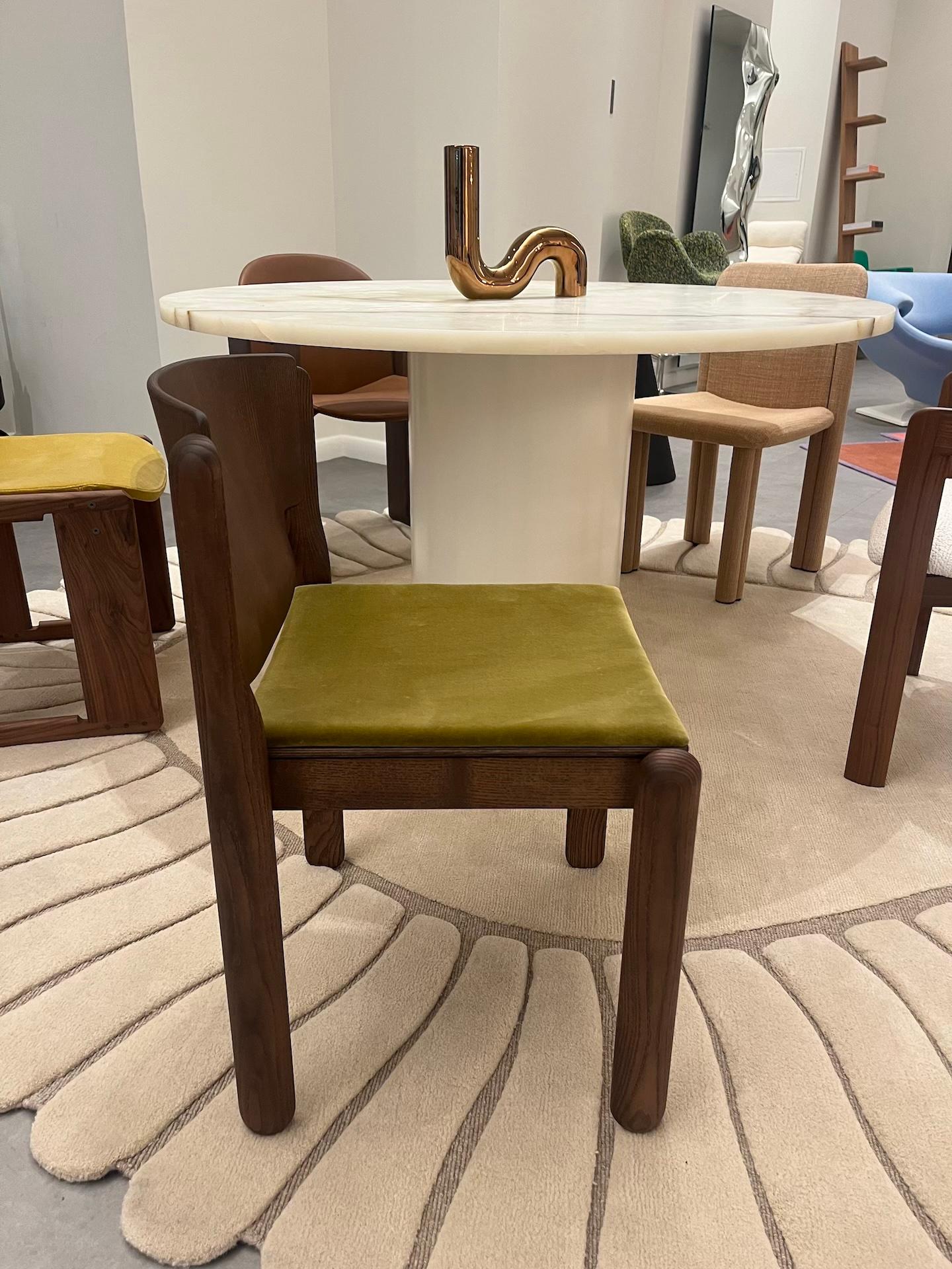 Tacchini Paola Chair by Vico Magistretti in STOCK In Excellent Condition For Sale In New York, NY