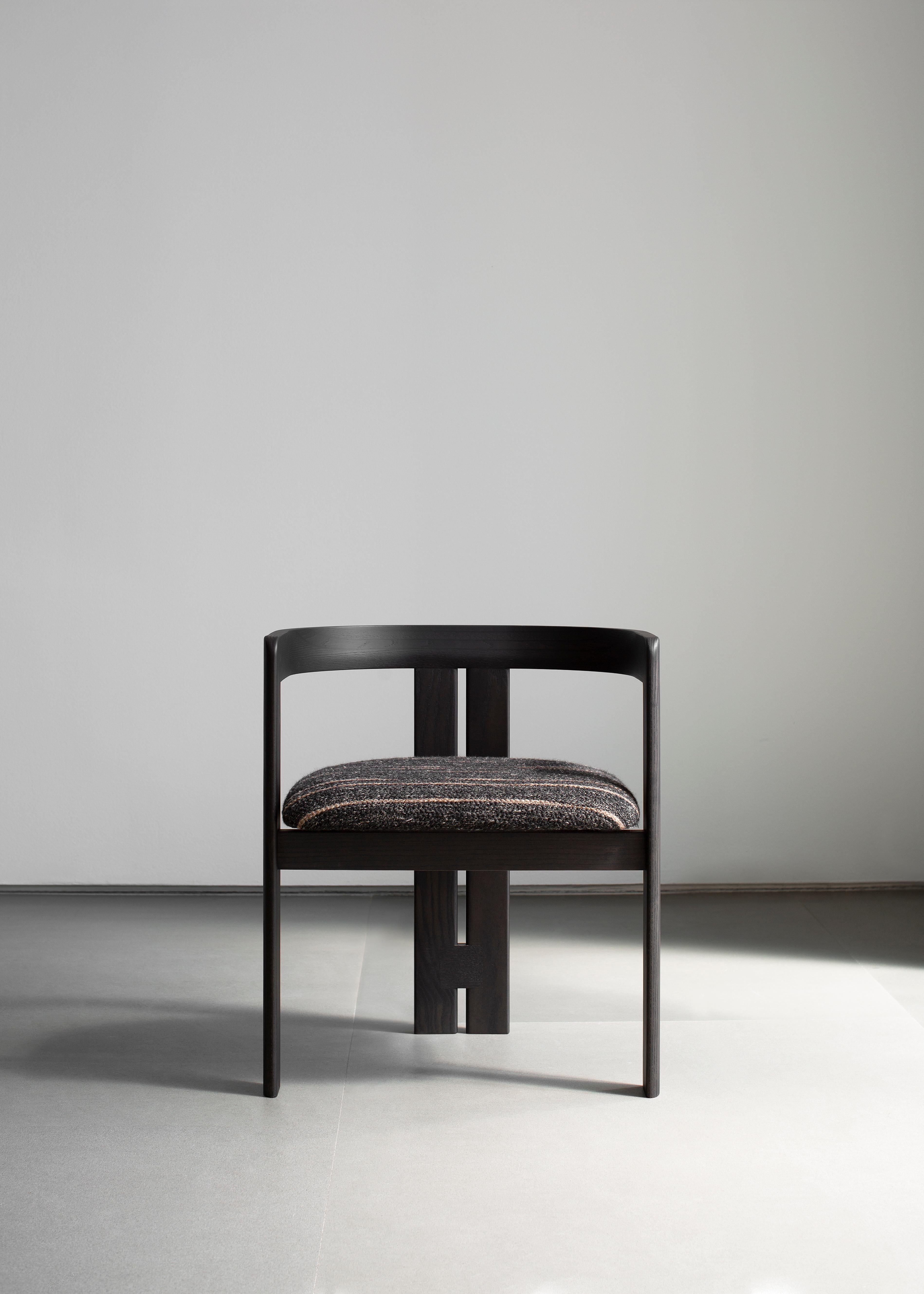 Contemporary Customizable Tacchini Pigreco Chair Designed by Tobia Scarpa For Sale