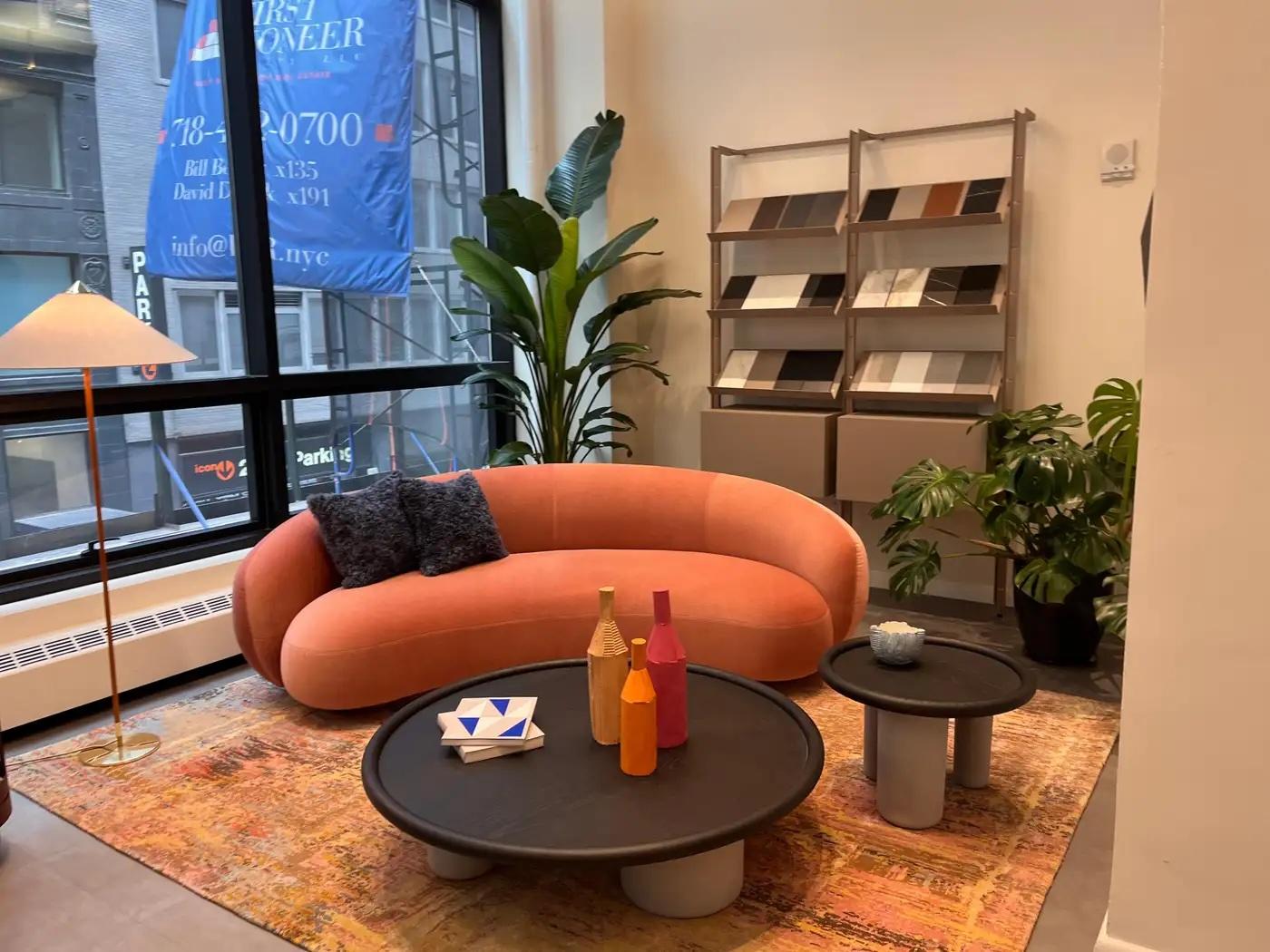 XXIe siècle et contemporain Table d'appoint Tacchini Pluto par Studiopepe en STOCK en vente