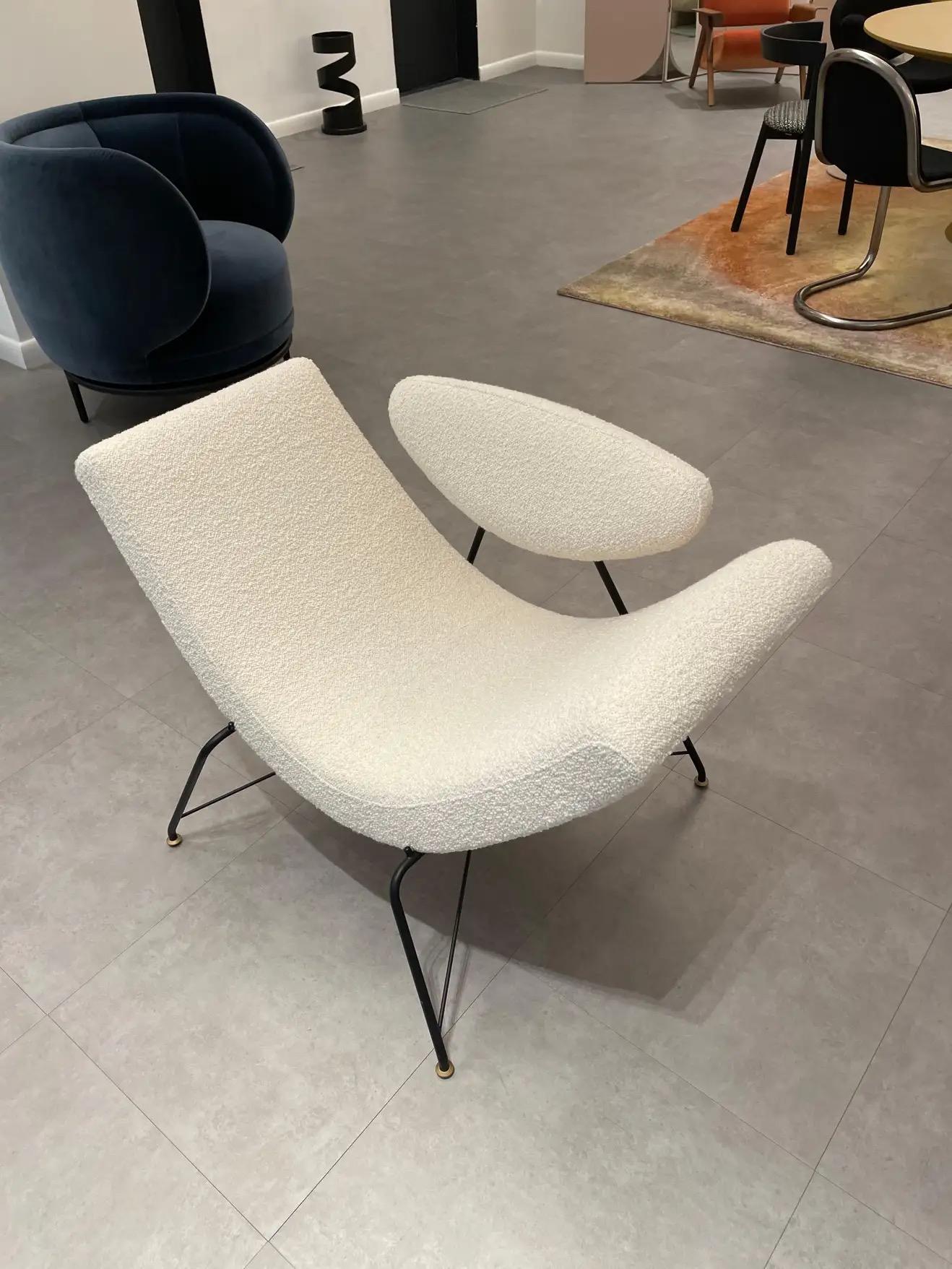 Tacchini Reversível Lounge Chair Designed by Martin Eisler in Stock 5